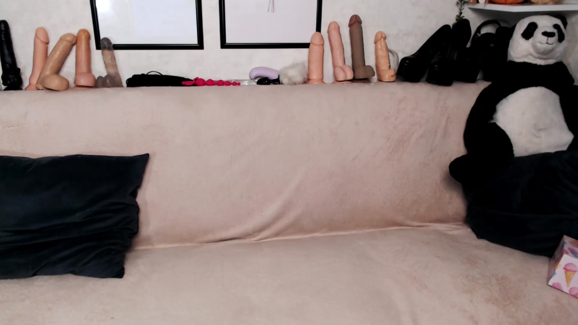 Gallery image thumbnail from Loren_Ray's myfreecams stream on, 08/08/2025, 14:04 image 18 of 20