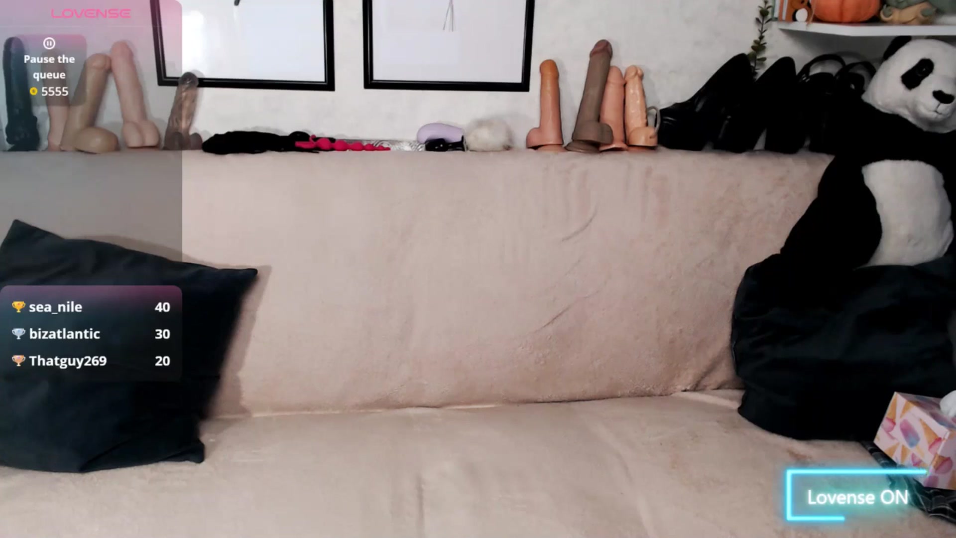 Gallery image thumbnail from Loren_Ray's myfreecams stream on, 08/22/2025, 14:49 image 16 of 20