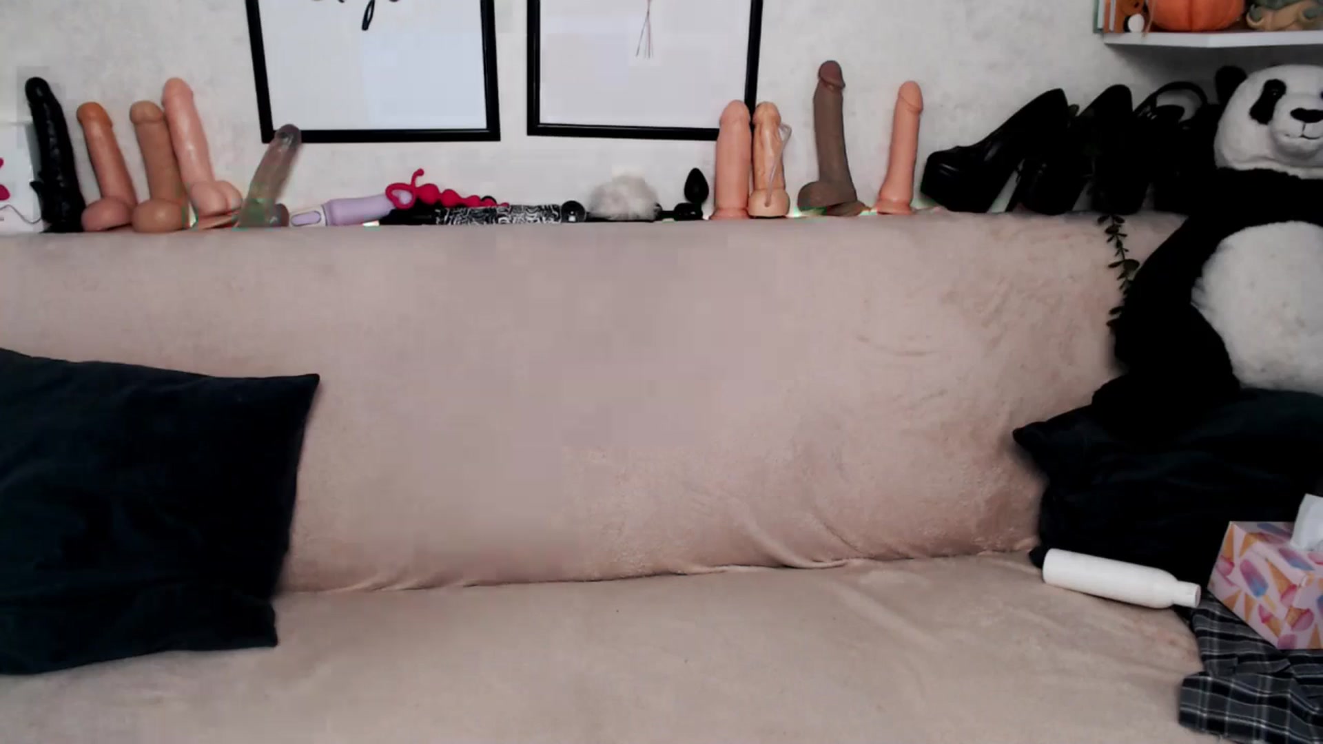 Gallery image thumbnail from Loren_Ray's myfreecams stream on, 08/30/2025, 12:12 image 5 of 20