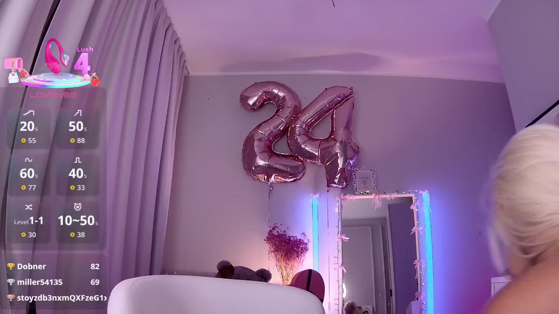 Gallery image thumbnail from Loren_Wood's myfreecams stream on, 12/14/2025, 20:38 image 1 of 20