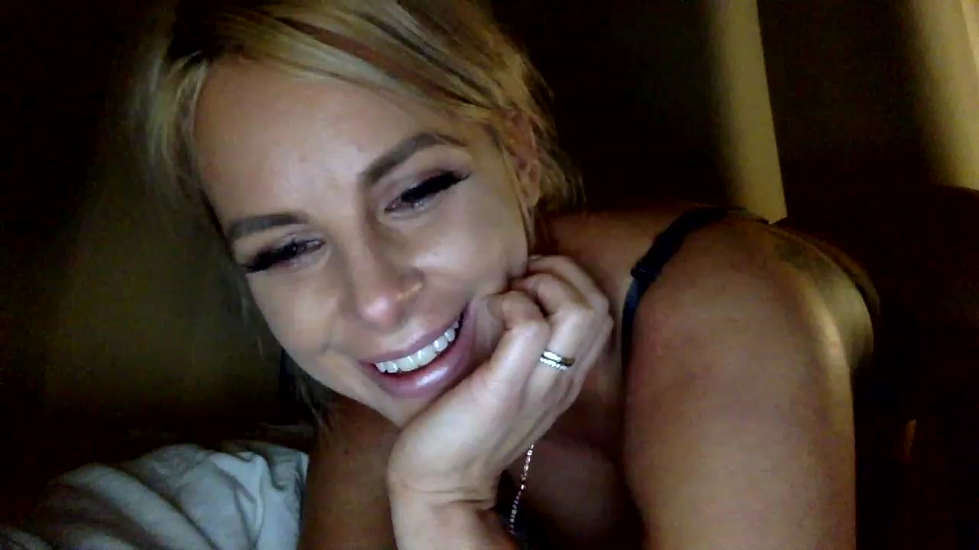 Gallery image thumbnail from Lorenlixx's myfreecams stream on, 11/15/2022, 07:11 image 5 of 20
