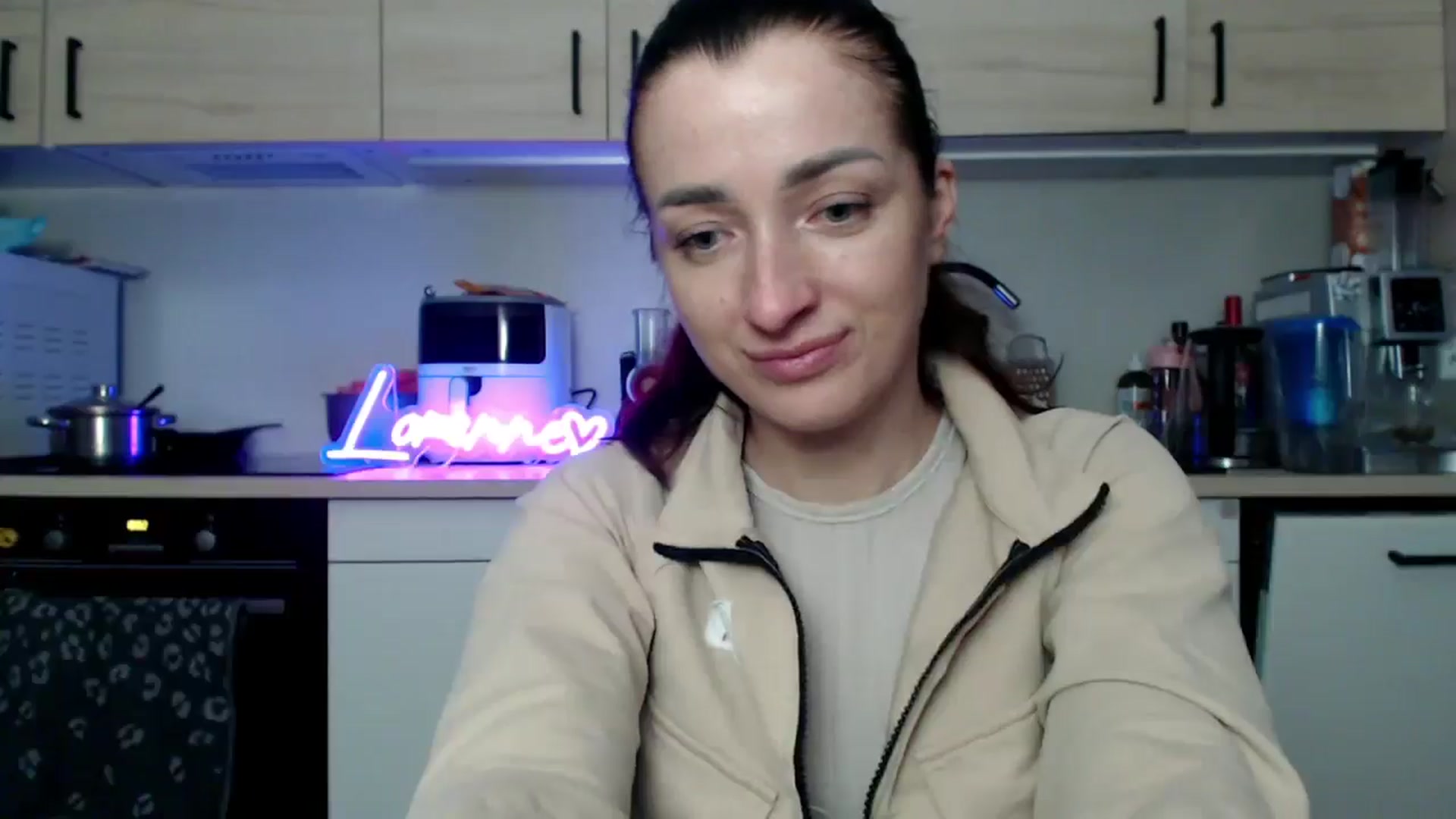 Gallery image thumbnail from LorenneGold's myfreecams stream on, 11/07/2025, 17:30 image 8 of 20