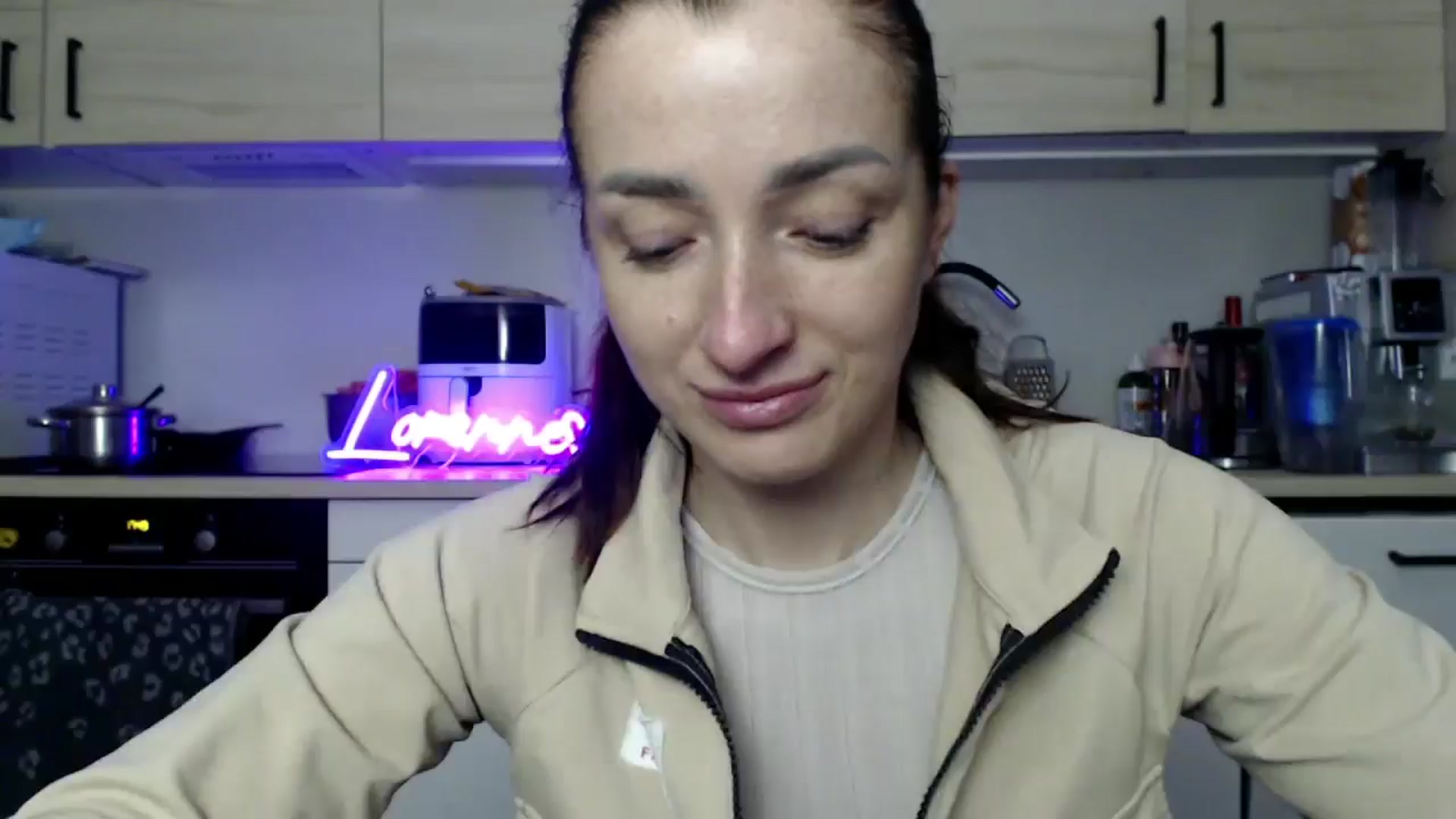 Gallery image thumbnail from LorenneGold's myfreecams stream on, 11/07/2025, 17:30 image 6 of 20