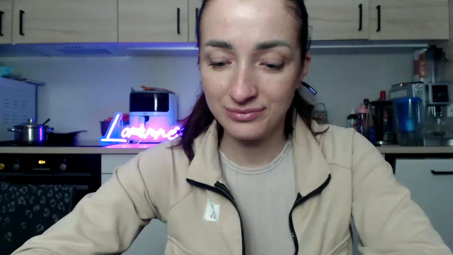 Gallery image thumbnail from LorenneGold's myfreecams stream on, 11/07/2025, 17:30 image 13 of 20