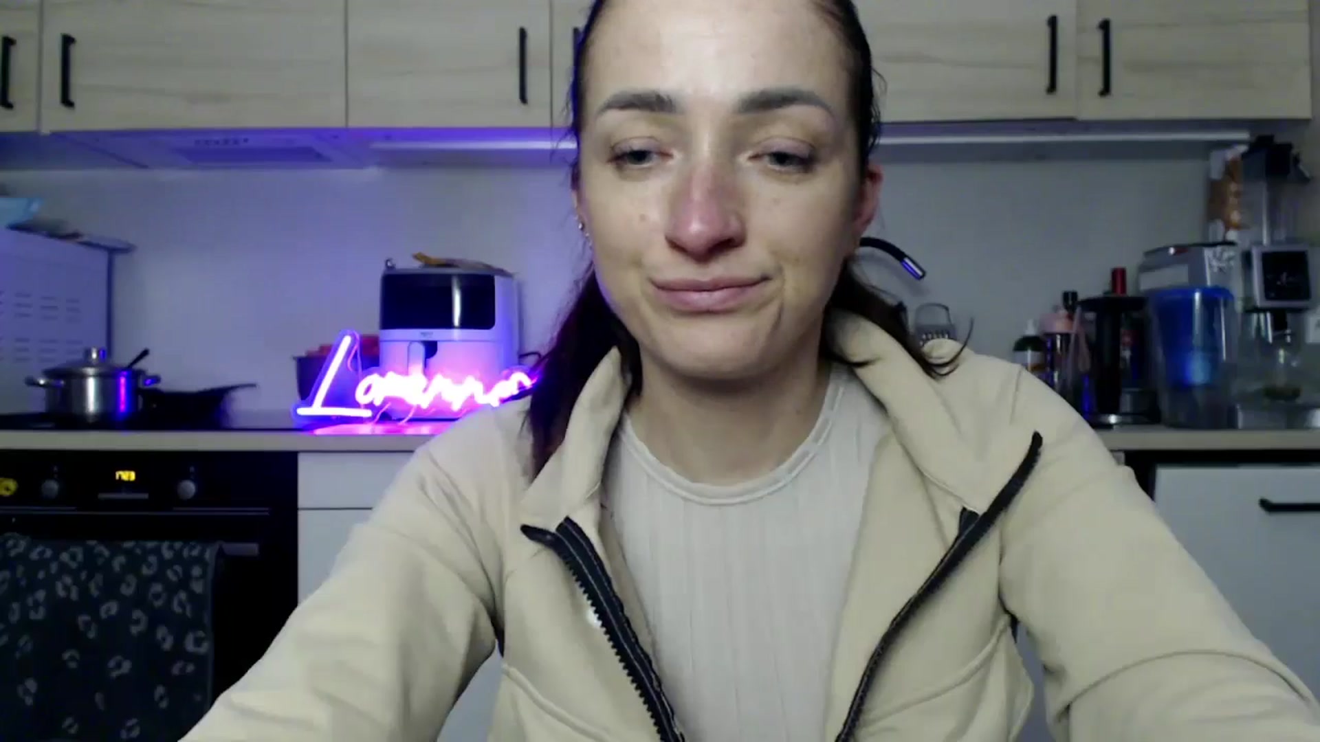 Gallery image thumbnail from LorenneGold's myfreecams stream on, 11/07/2025, 17:30 image 2 of 20