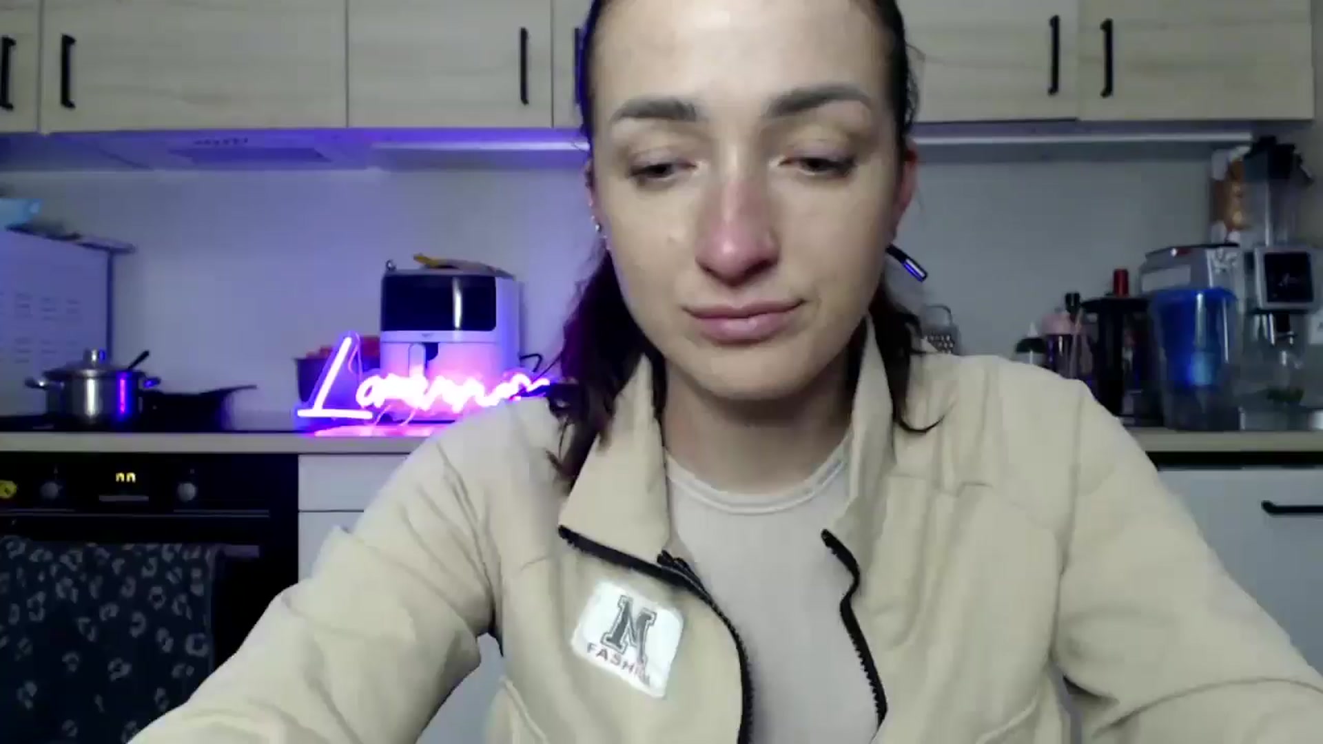 Gallery image thumbnail from LorenneGold's myfreecams stream on, 11/07/2025, 17:30 image 1 of 20
