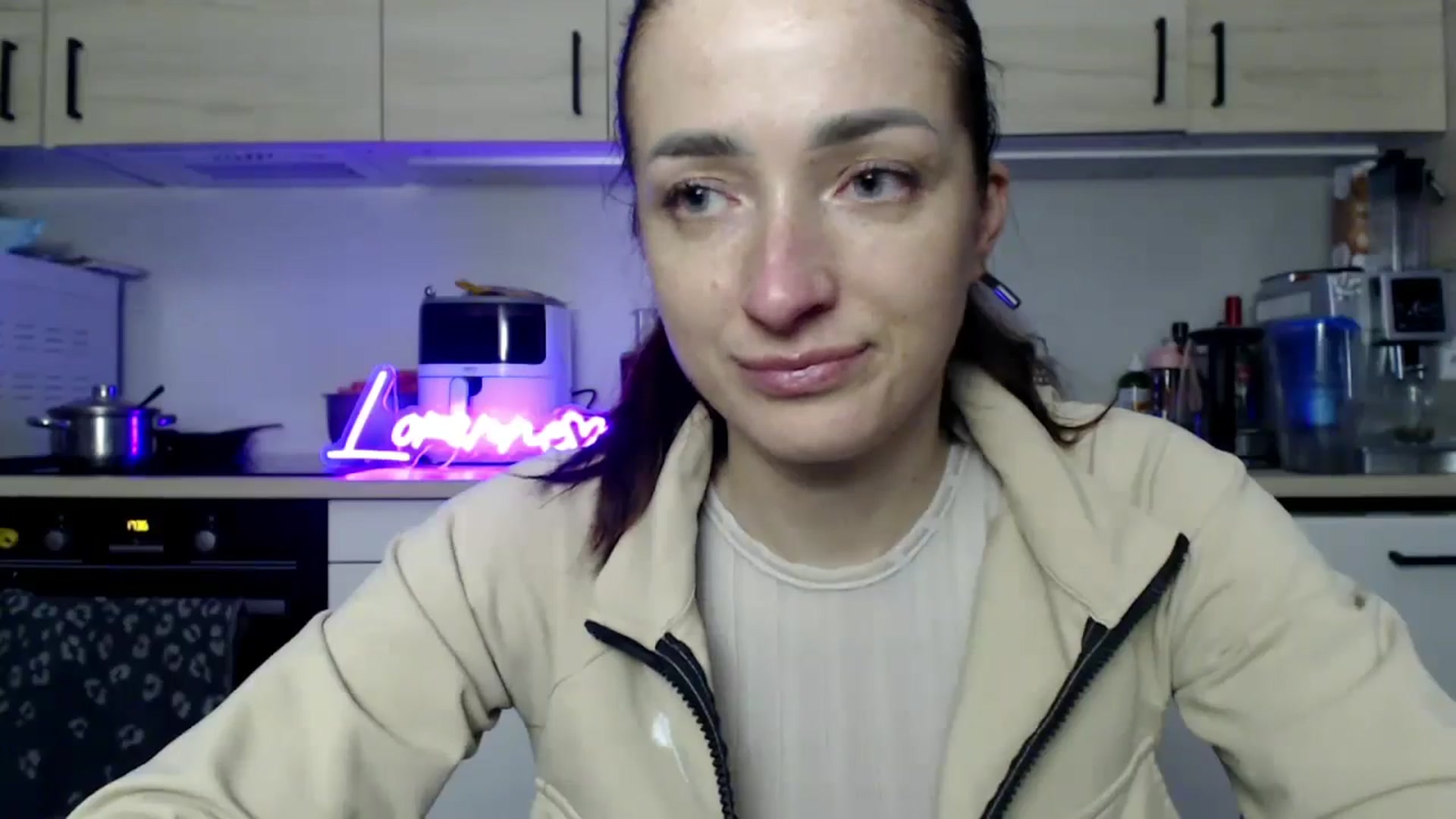 Gallery image thumbnail from LorenneGold's myfreecams stream on, 11/07/2025, 17:30 image 4 of 20