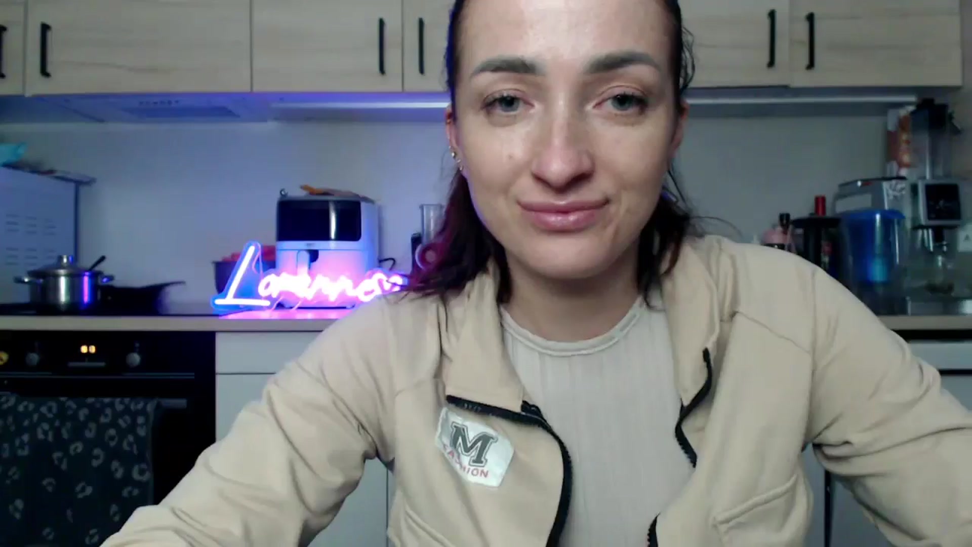 Gallery image thumbnail from LorenneGold's myfreecams stream on, 11/07/2025, 17:30 image 19 of 20