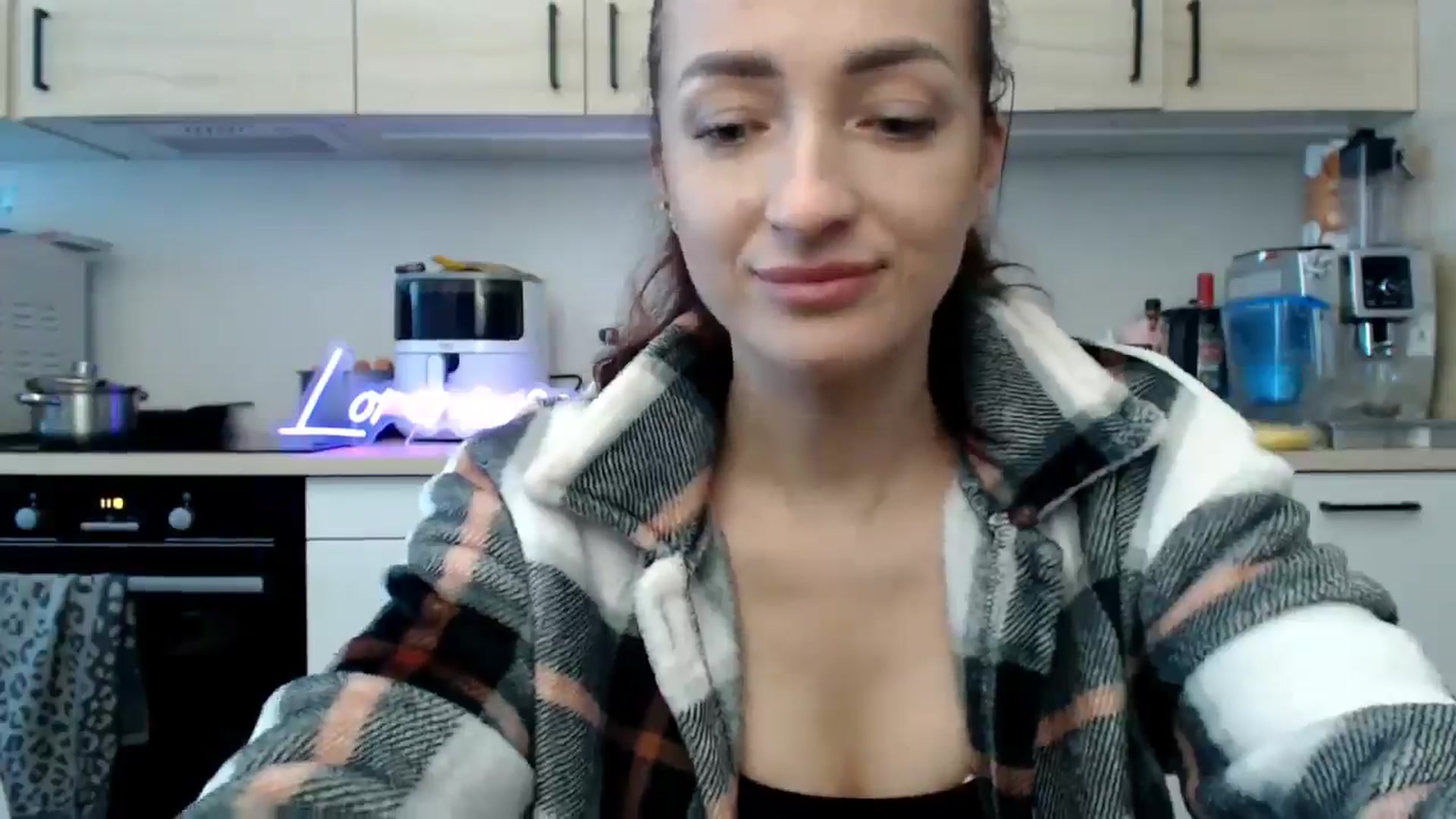 Gallery image thumbnail from LorenneGold's myfreecams stream on, 11/08/2025, 09:59 image 5 of 20