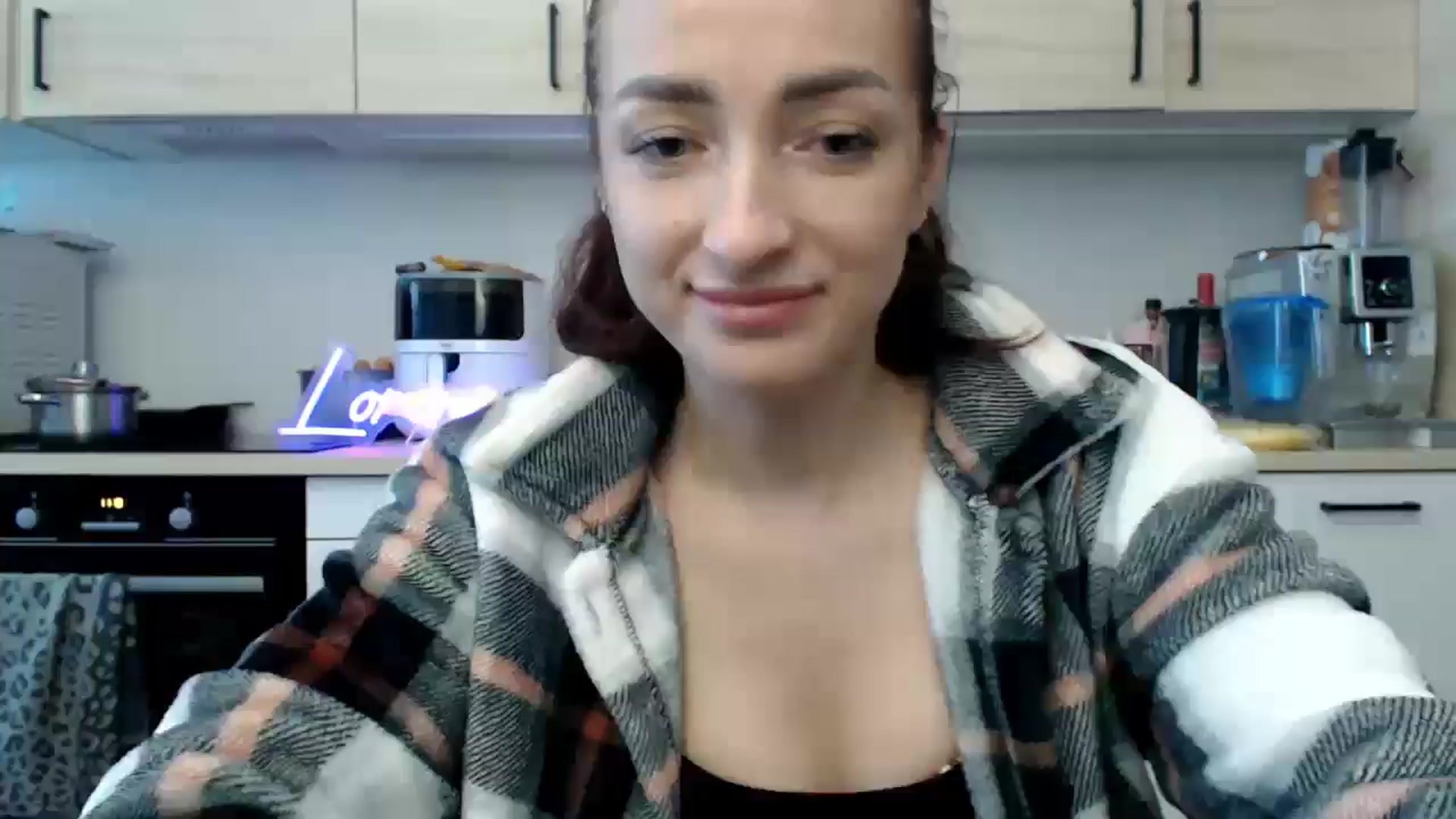 Gallery image thumbnail from LorenneGold's myfreecams stream on, 11/08/2025, 09:59 image 1 of 20