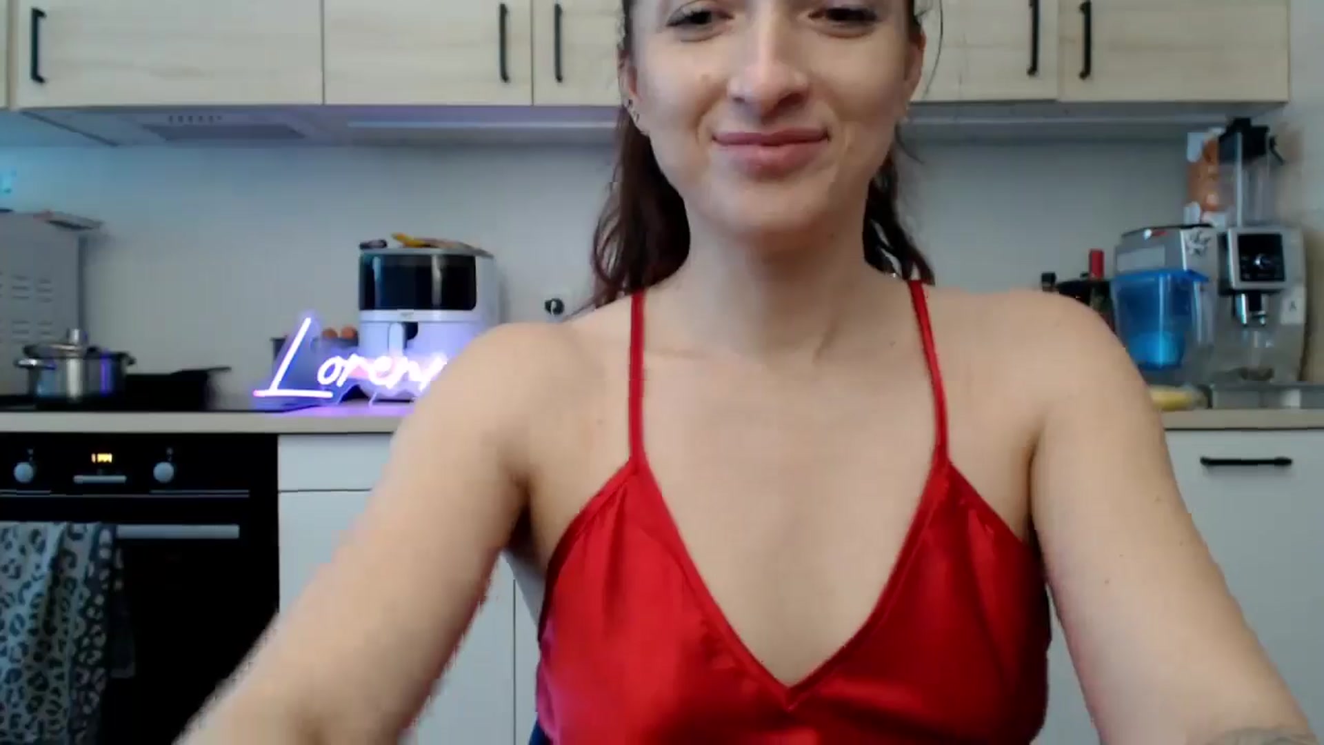 Gallery image thumbnail from LorenneGold's myfreecams stream on, 11/08/2025, 09:59 image 16 of 20