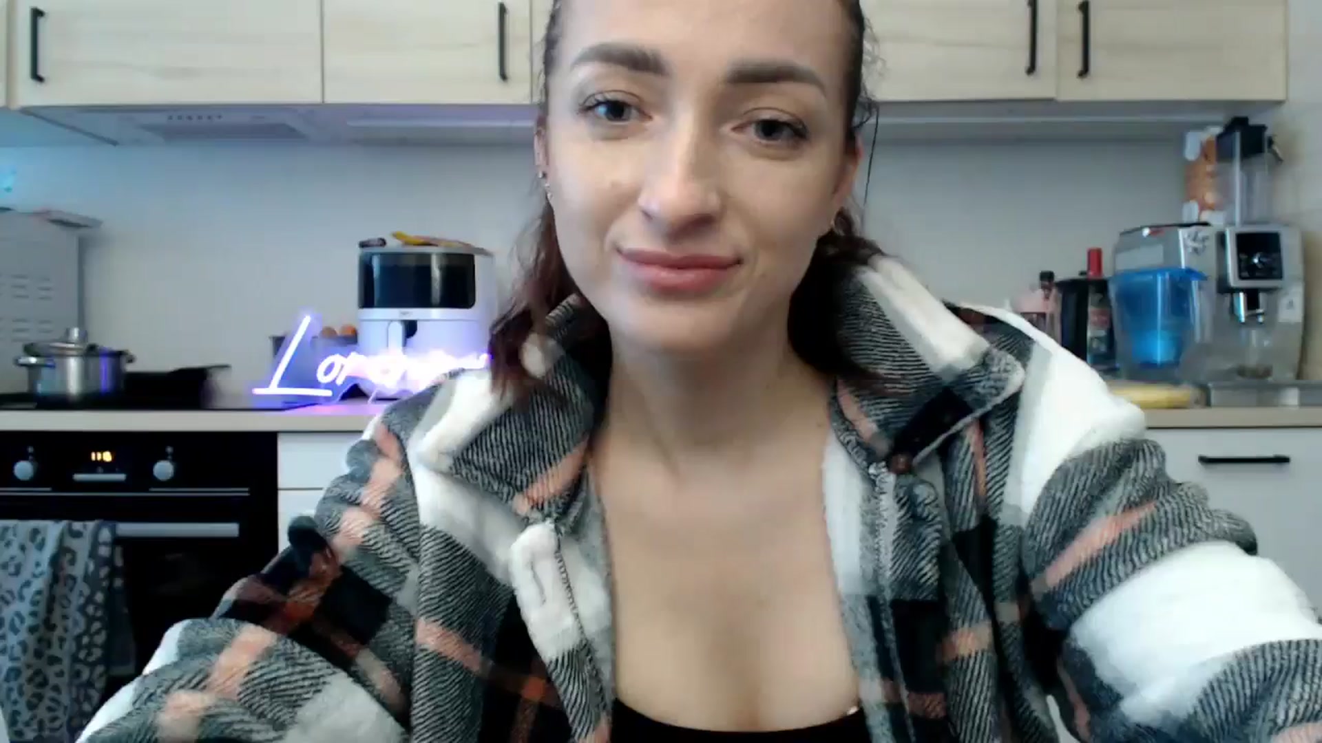 Gallery image thumbnail from LorenneGold's myfreecams stream on, 11/08/2025, 09:59 image 3 of 20