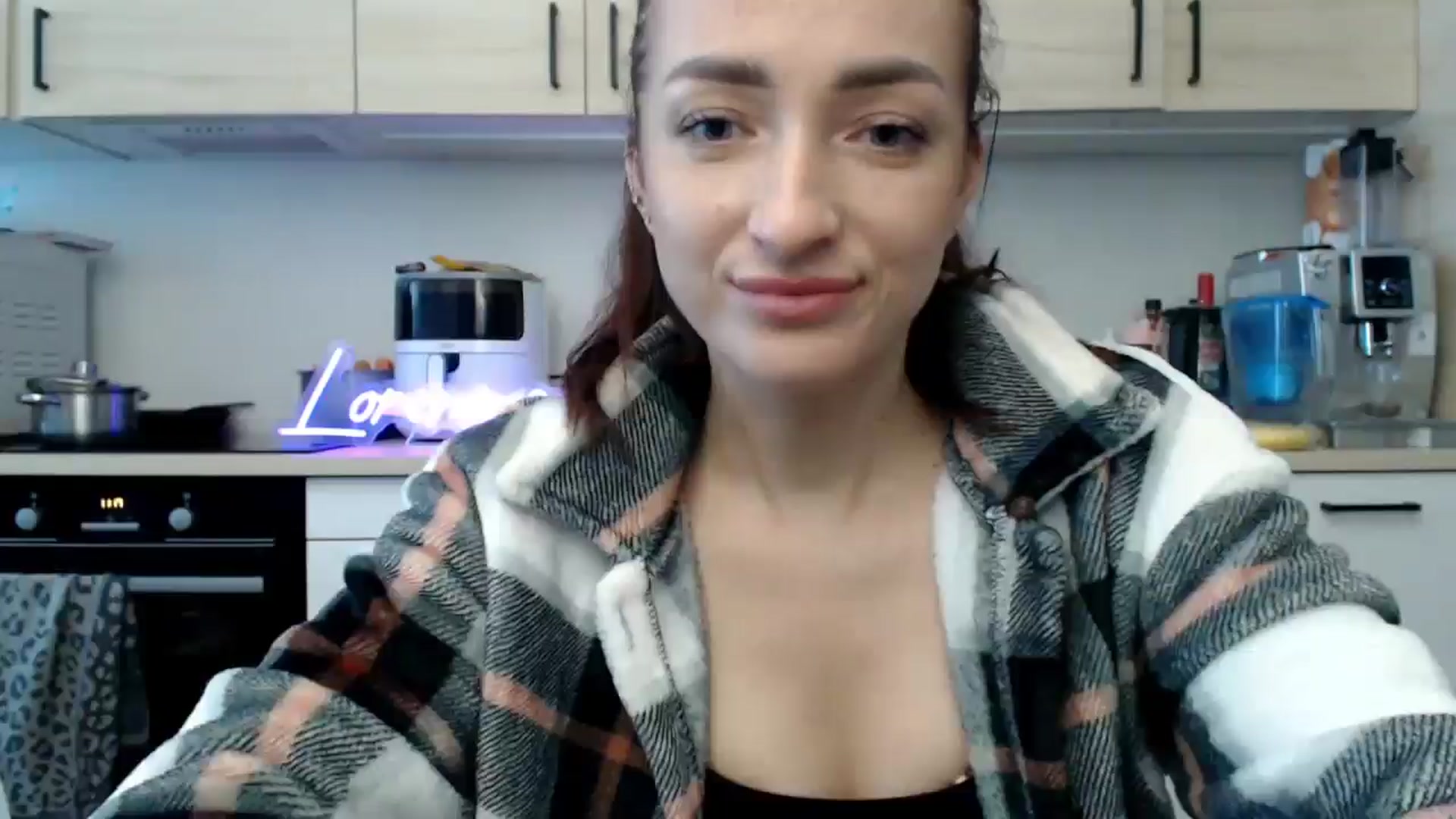 Gallery image thumbnail from LorenneGold's myfreecams stream on, 11/08/2025, 09:59 image 4 of 20