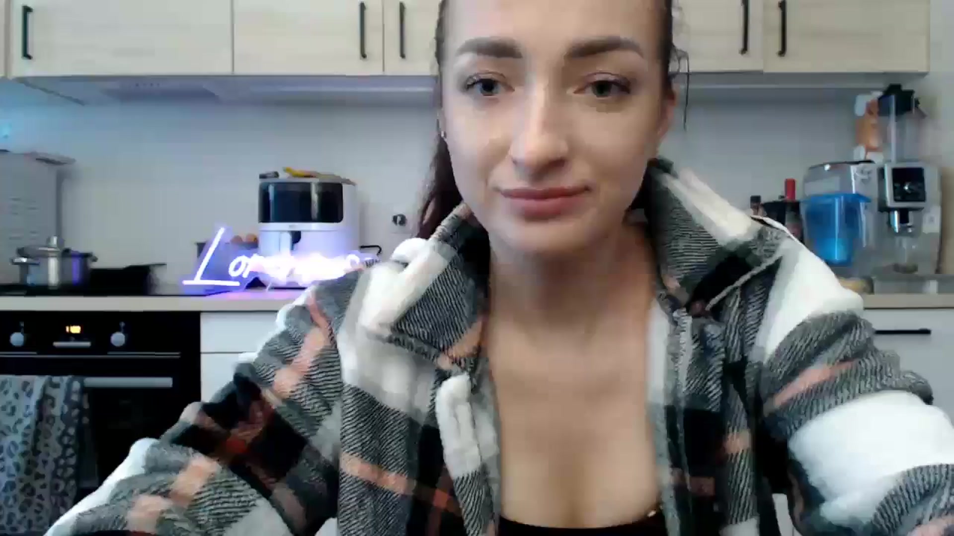 Gallery image thumbnail from LorenneGold's myfreecams stream on, 11/08/2025, 09:59 image 6 of 20