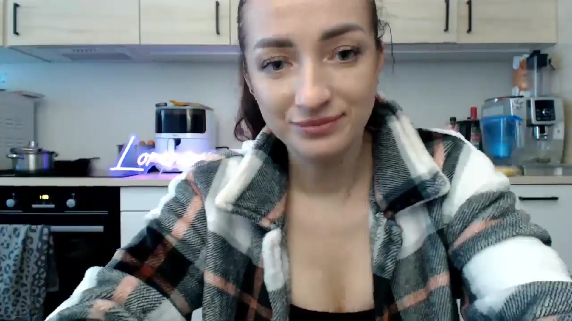 Gallery image thumbnail from LorenneGold's myfreecams stream on, 11/08/2025, 09:59 image 9 of 20