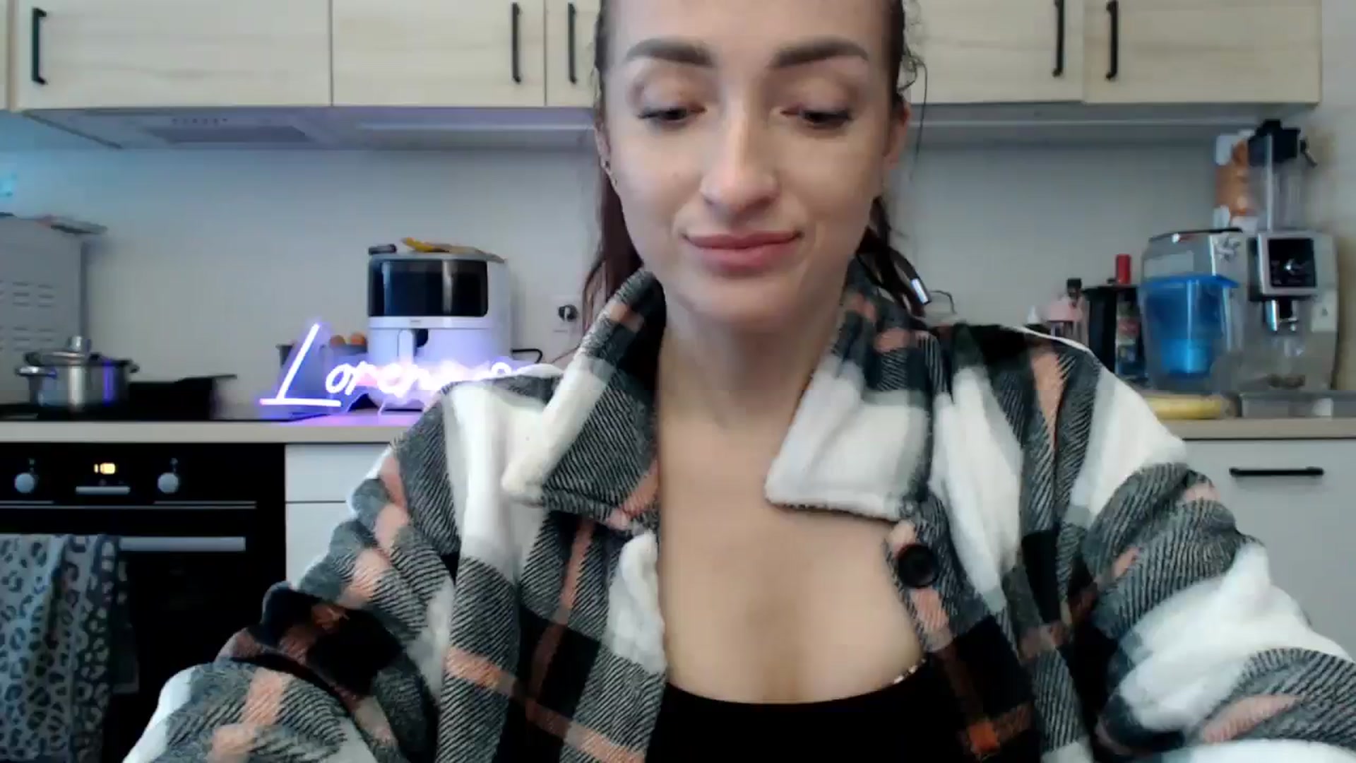 Gallery image thumbnail from LorenneGold's myfreecams stream on, 11/08/2025, 09:59 image 13 of 20