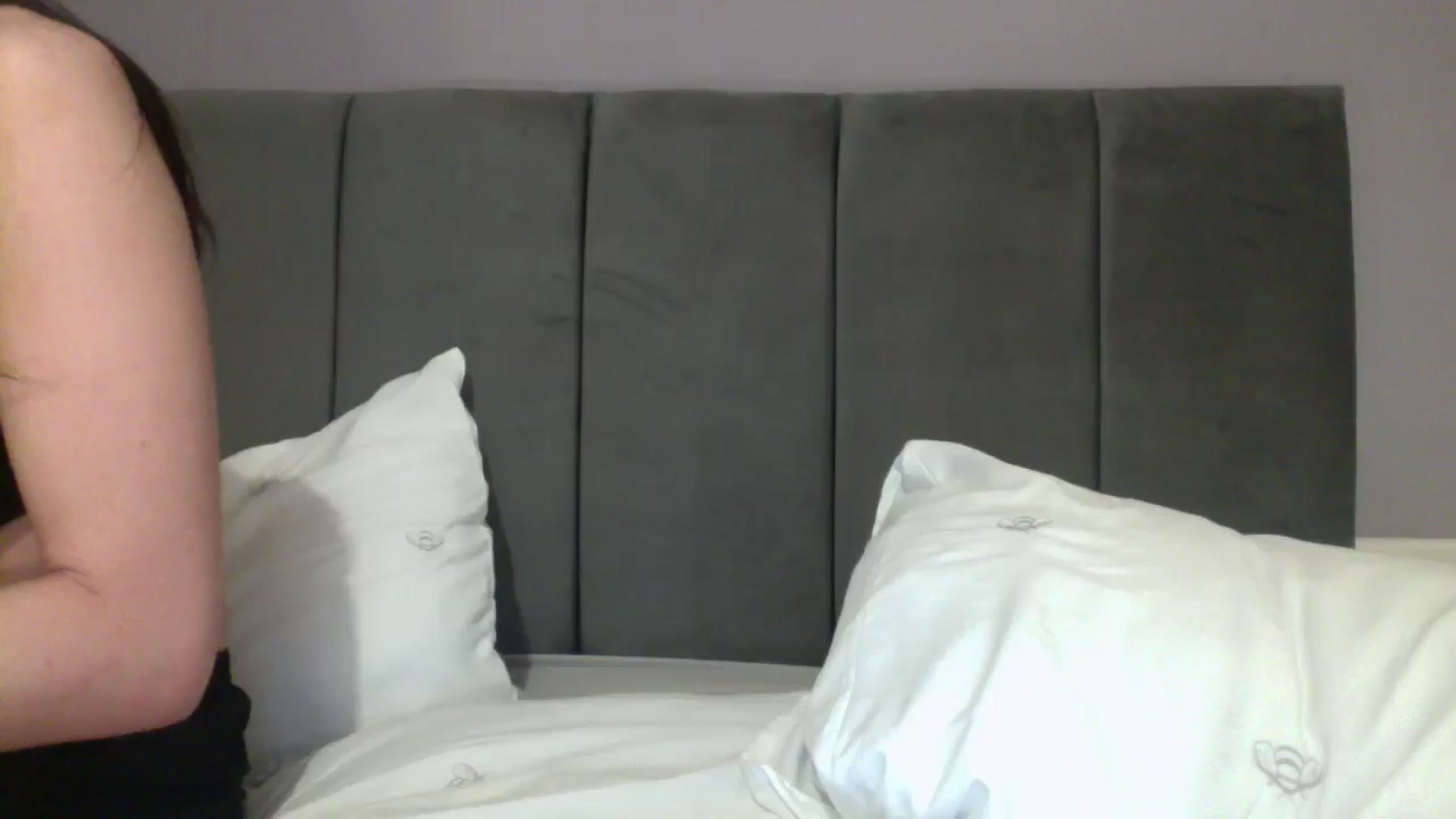 Gallery image thumbnail from Lorenzo933's myfreecams stream on, 12/17/2025, 21:09 image 7 of 20
