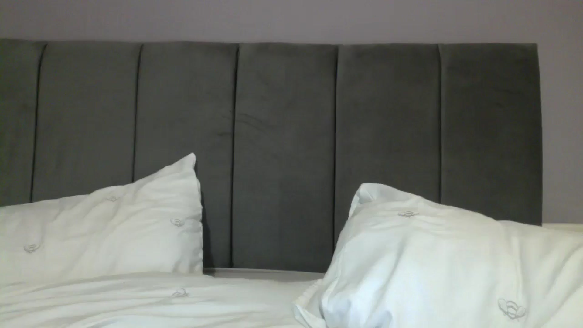 Gallery image thumbnail from Lorenzo933's myfreecams stream on, 12/17/2025, 21:09 image 9 of 20