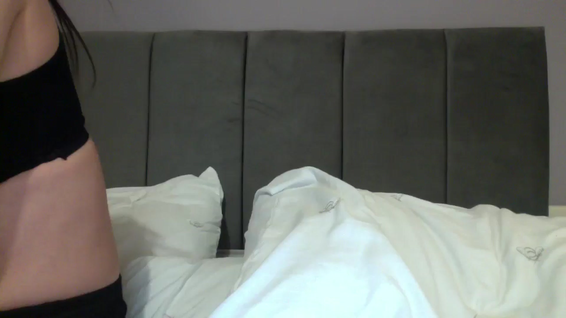 Gallery image thumbnail from Lorenzo933's myfreecams stream on, 12/17/2025, 21:09 image 19 of 20
