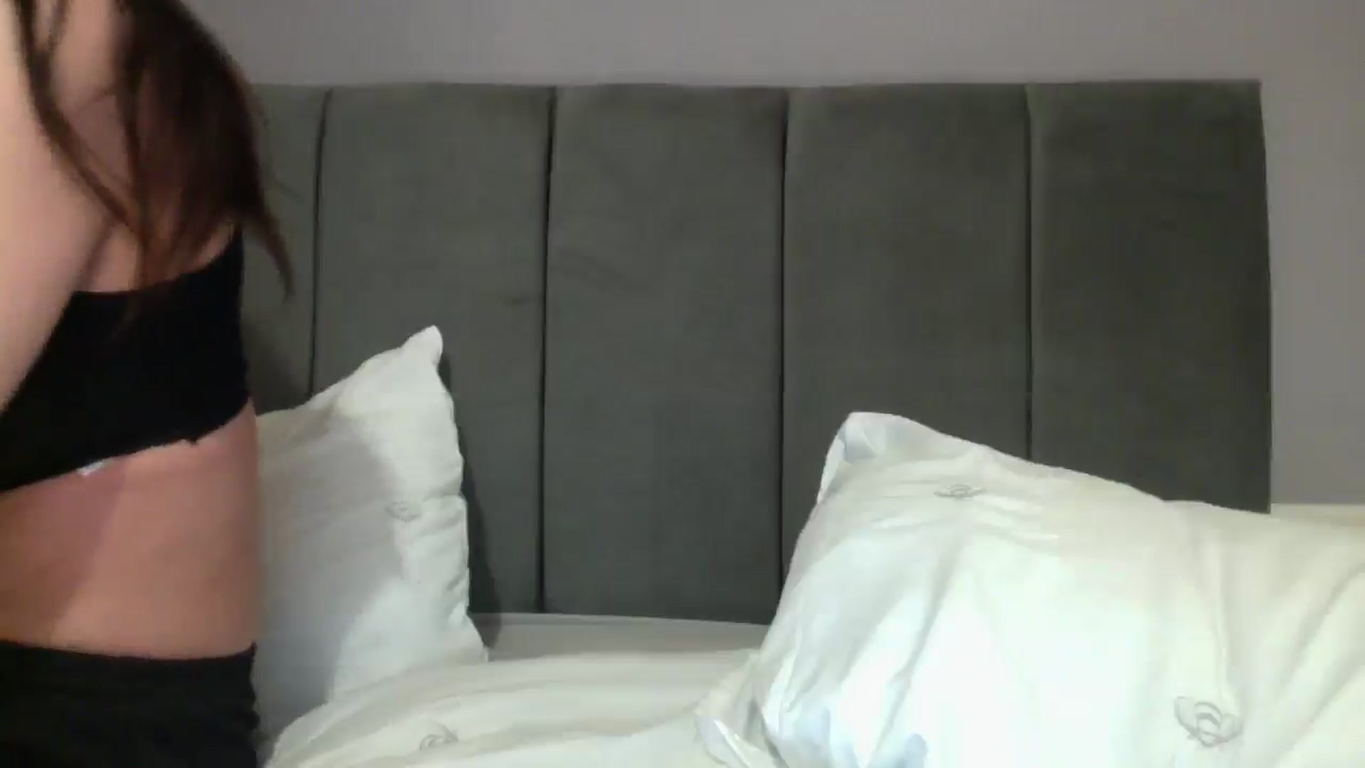 Gallery image thumbnail from Lorenzo933's myfreecams stream on, 12/17/2025, 21:09 image 5 of 20
