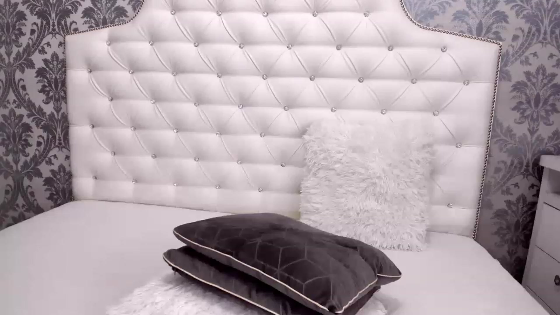 Gallery image thumbnail from Lorett20's myfreecams stream on, 03/03/2023, 09:18 image 7 of 20