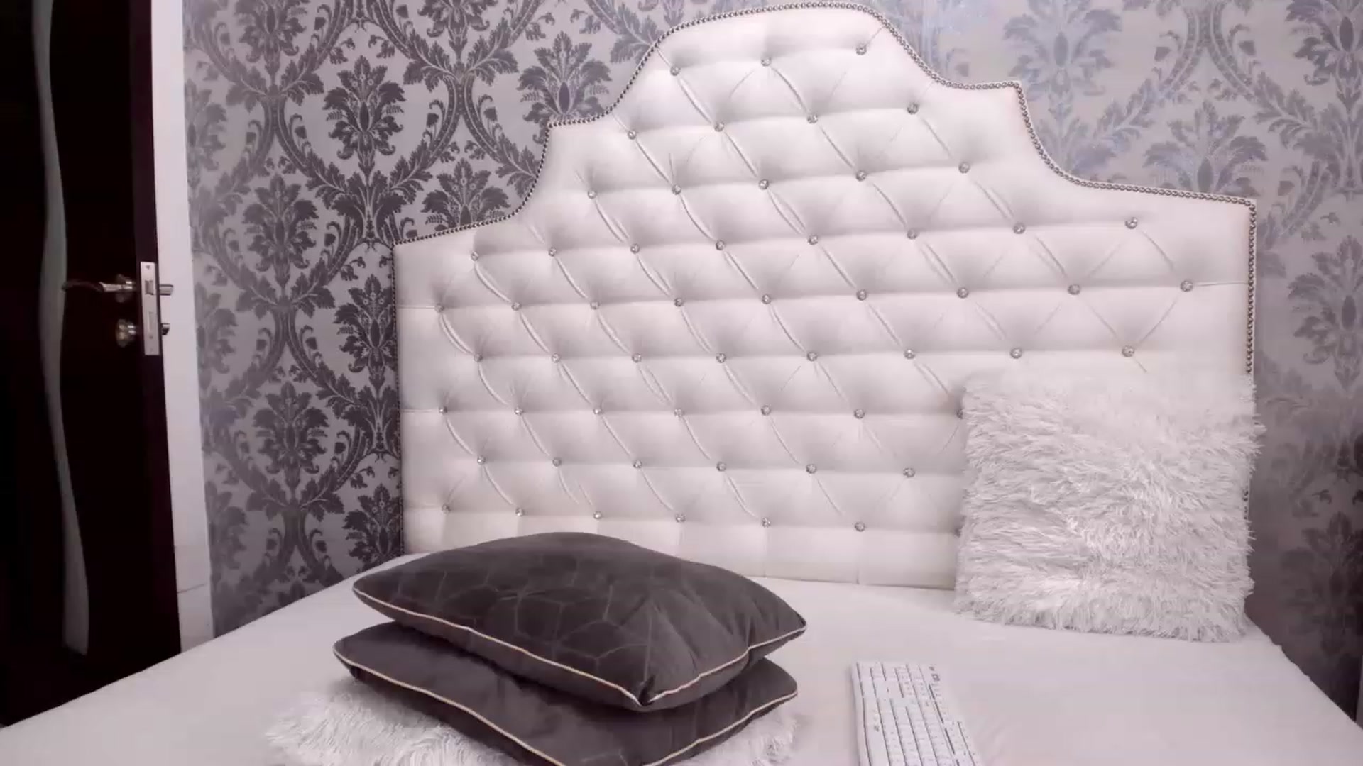 Gallery image thumbnail from Lorett20's myfreecams stream on, 03/03/2023, 10:48 image 5 of 20