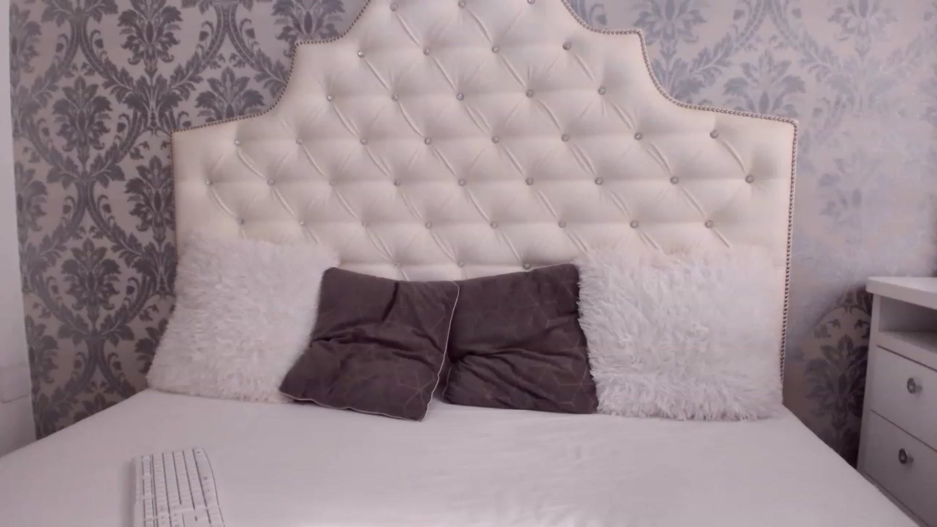Gallery image thumbnail from Lorett20's myfreecams stream on, 03/07/2023, 12:04 image 17 of 20