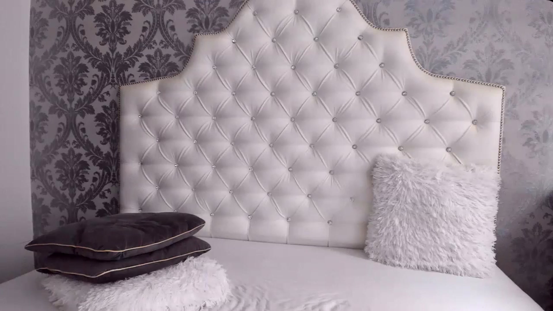 Gallery image thumbnail from Lorett20's myfreecams stream on, 06/04/2024, 08:21 image 9 of 20