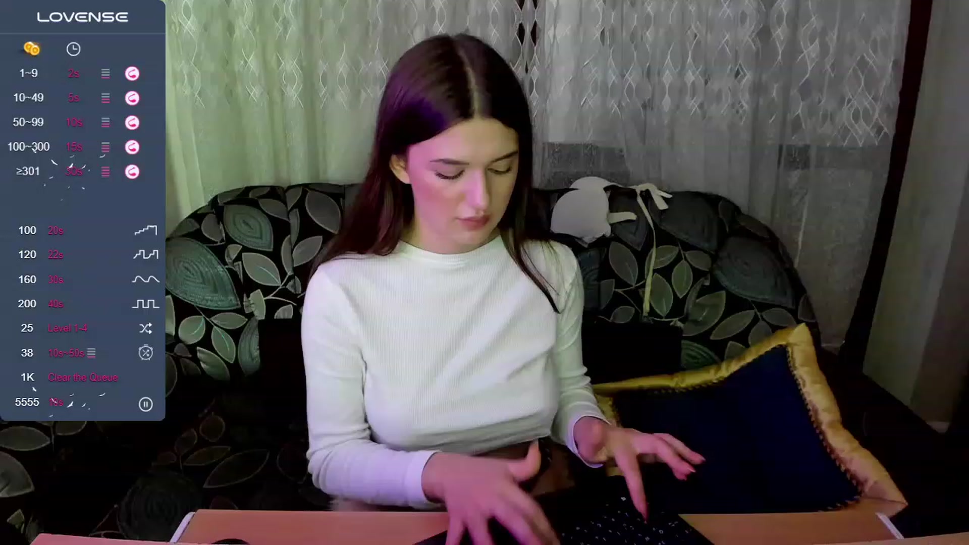 Gallery image thumbnail from LorettaMason's myfreecams stream on, 09/18/2023, 17:15 image 7 of 20