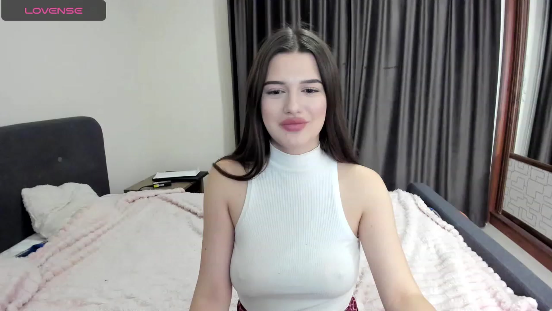 Gallery image thumbnail from LorettaMiller's myfreecams stream on, 11/10/2023, 17:06 image 4 of 20