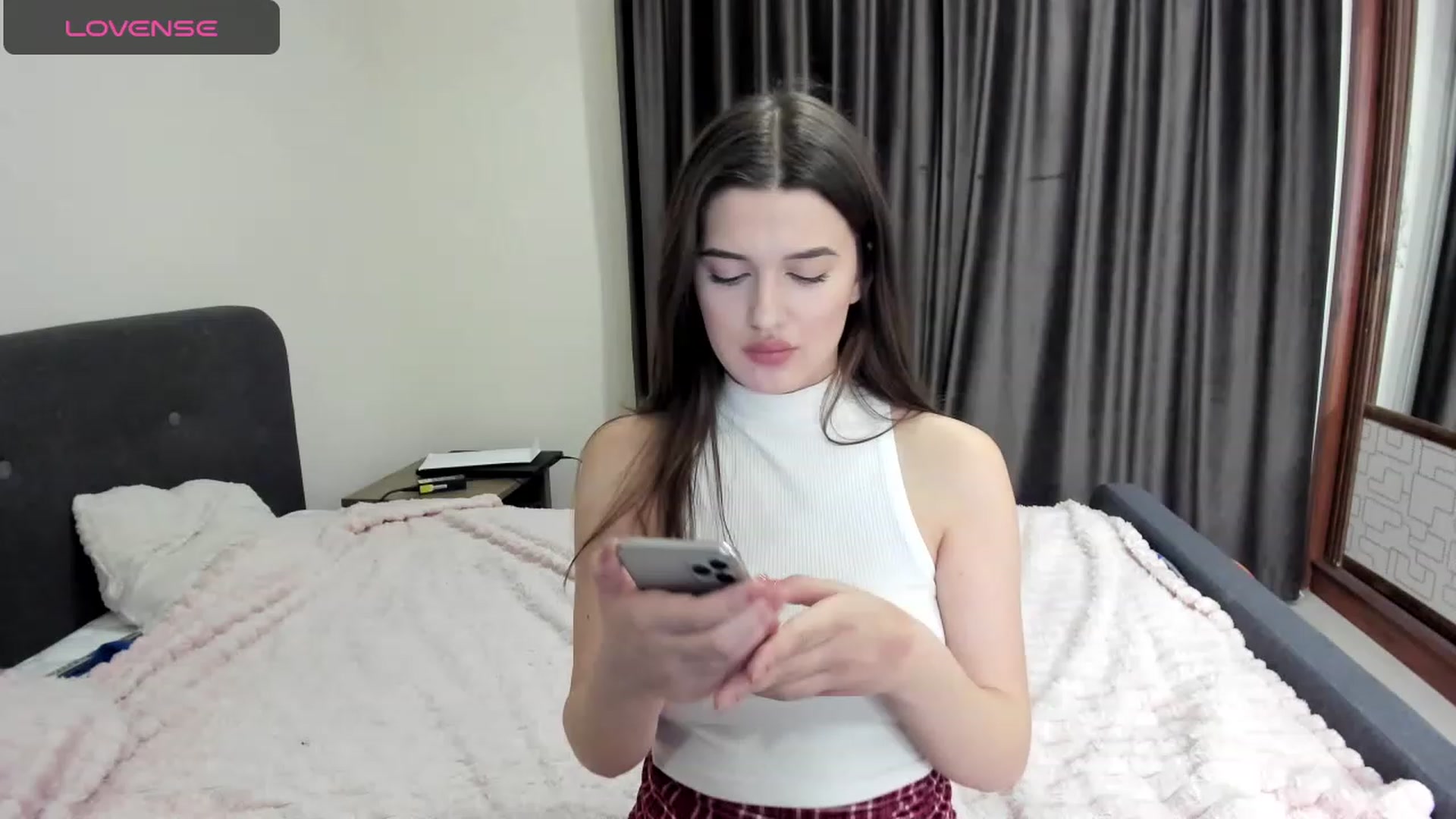 Gallery image thumbnail from LorettaMiller's myfreecams stream on, 11/10/2023, 17:06 image 11 of 20