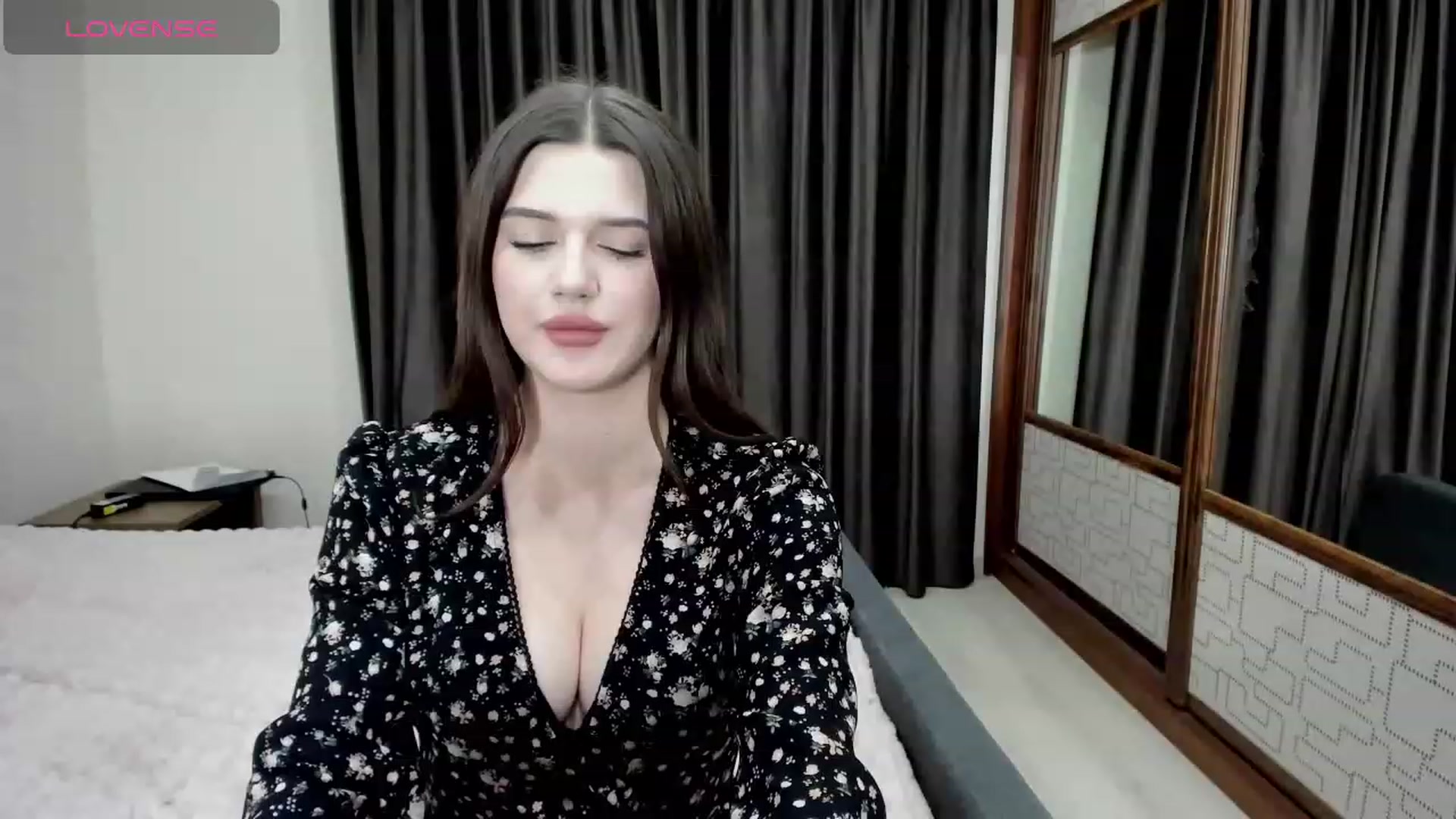 Gallery image thumbnail from LorettaMiller's myfreecams stream on, 11/19/2023, 18:34 image 12 of 20