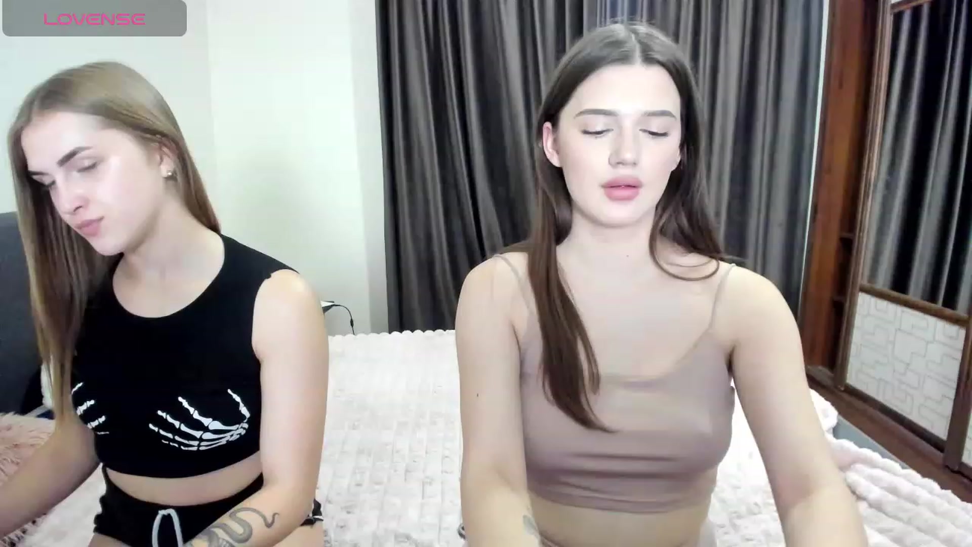 Gallery image thumbnail from LorettaMiller's myfreecams stream on, 11/23/2023, 15:21 image 17 of 20