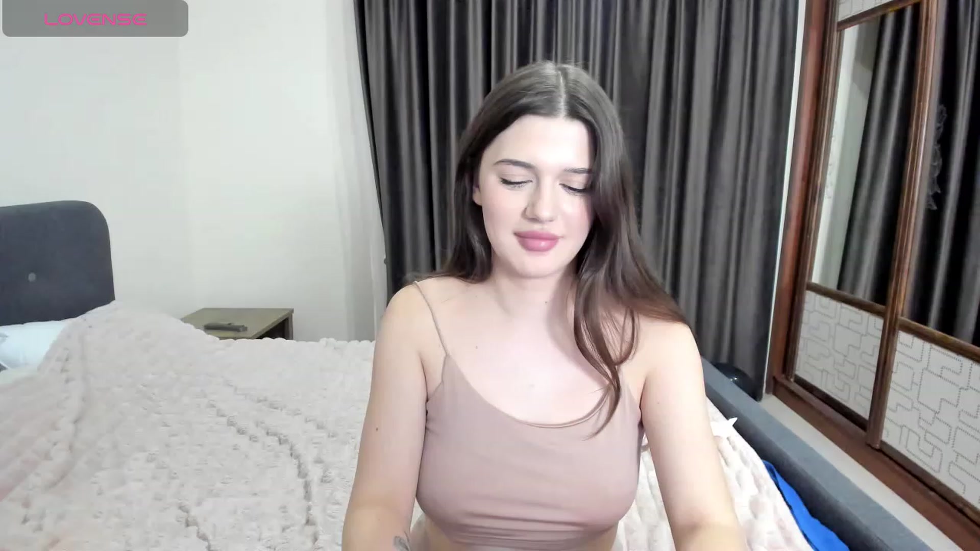 Gallery image thumbnail from LorettaMiller's myfreecams stream on, 11/26/2023, 18:29 image 8 of 20