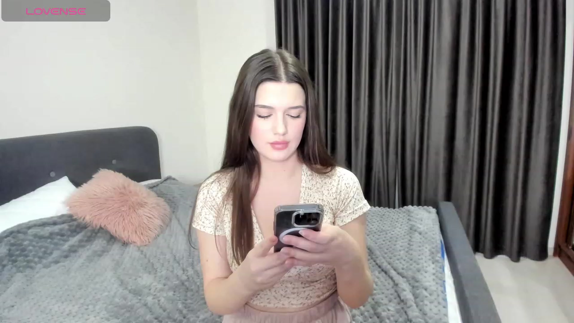 Gallery image thumbnail from LorettaMiller's myfreecams stream on, 11/30/2023, 16:39 image 18 of 20