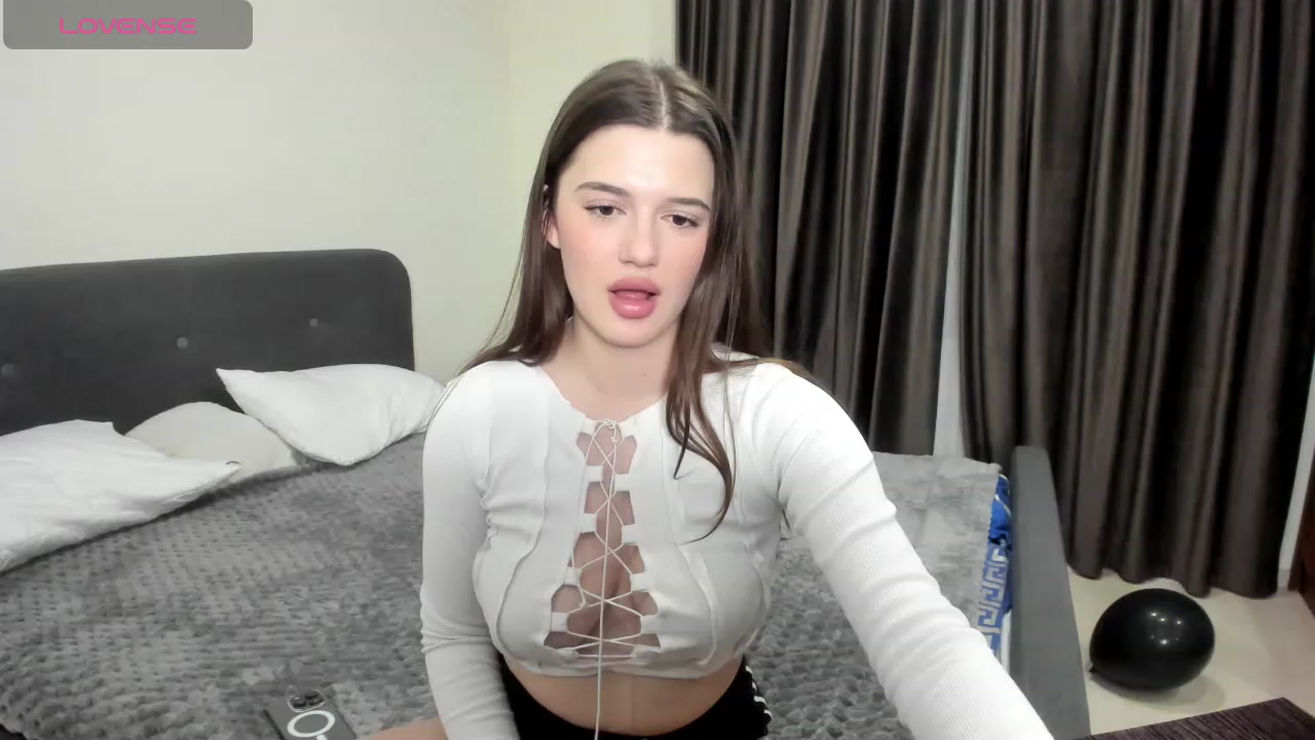 Gallery image thumbnail from LorettaMiller's myfreecams stream on, 12/03/2023, 17:50 image 10 of 20