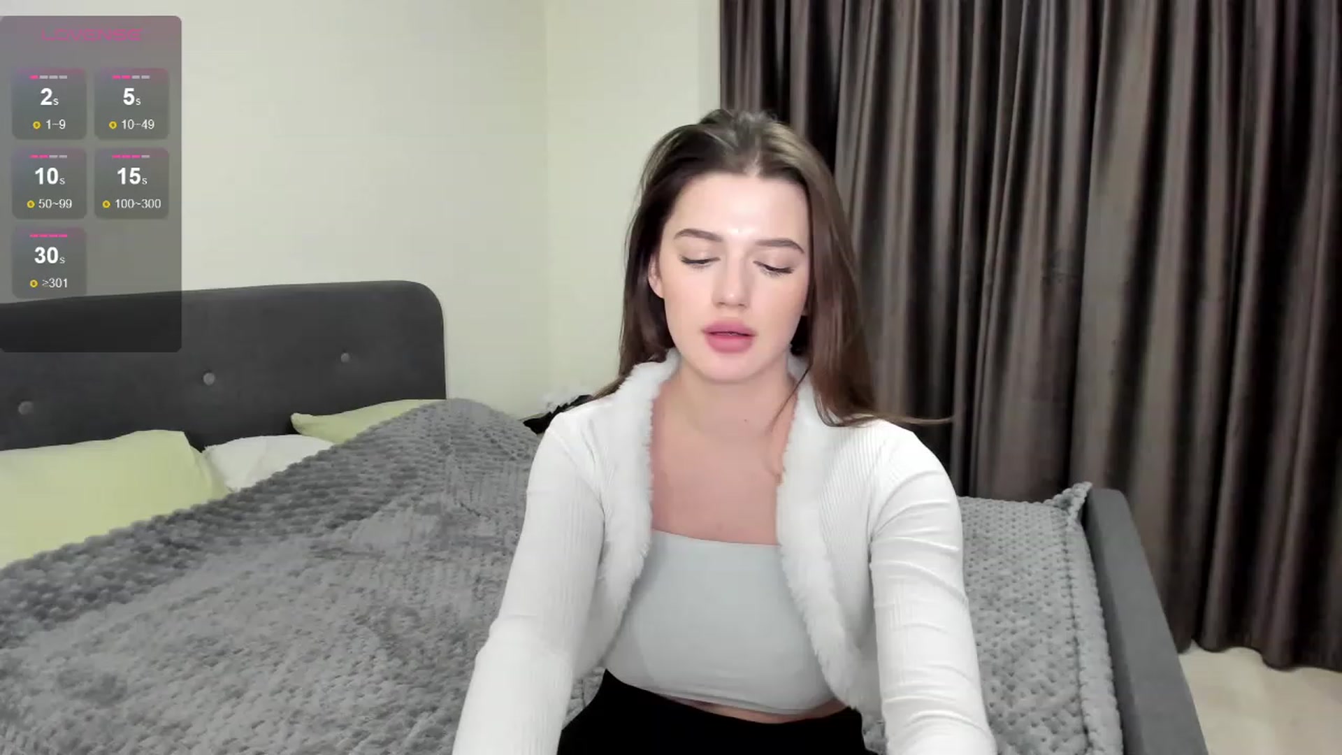 Gallery image thumbnail from LorettaMiller's myfreecams stream on, 12/10/2023, 21:07 image 18 of 20