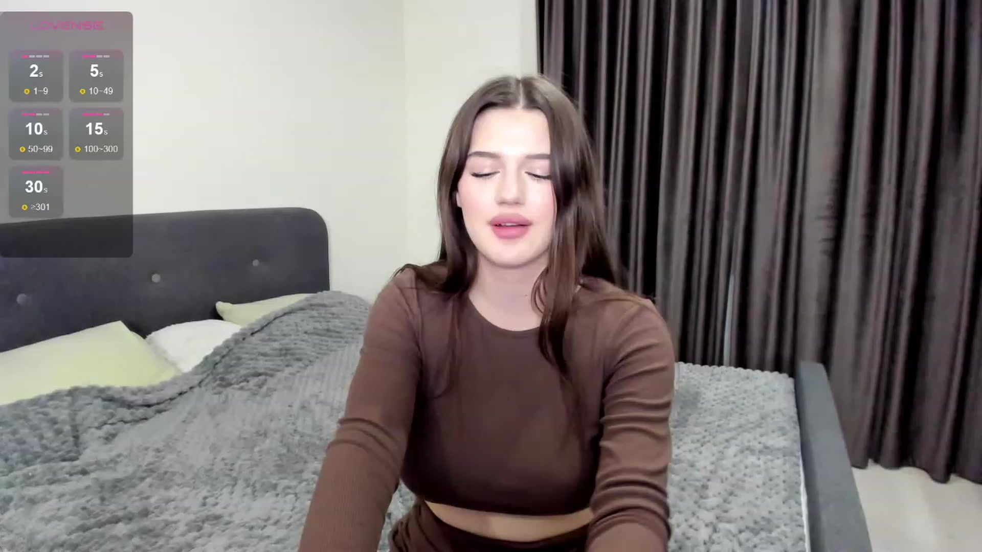 Gallery image thumbnail from LorettaMiller's myfreecams stream on, 12/11/2023, 17:08 image 16 of 20