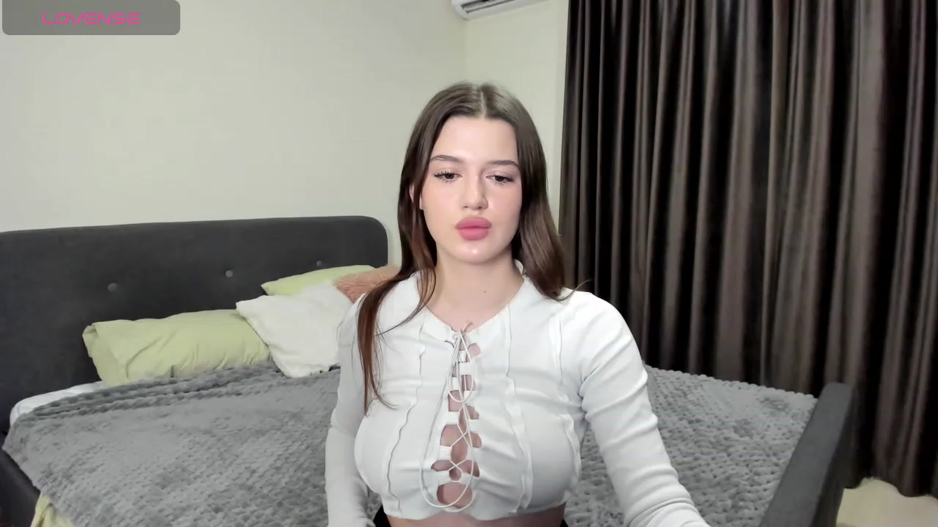 Gallery image thumbnail from LorettaMiller's myfreecams stream on, 12/13/2023, 15:21 image 6 of 20