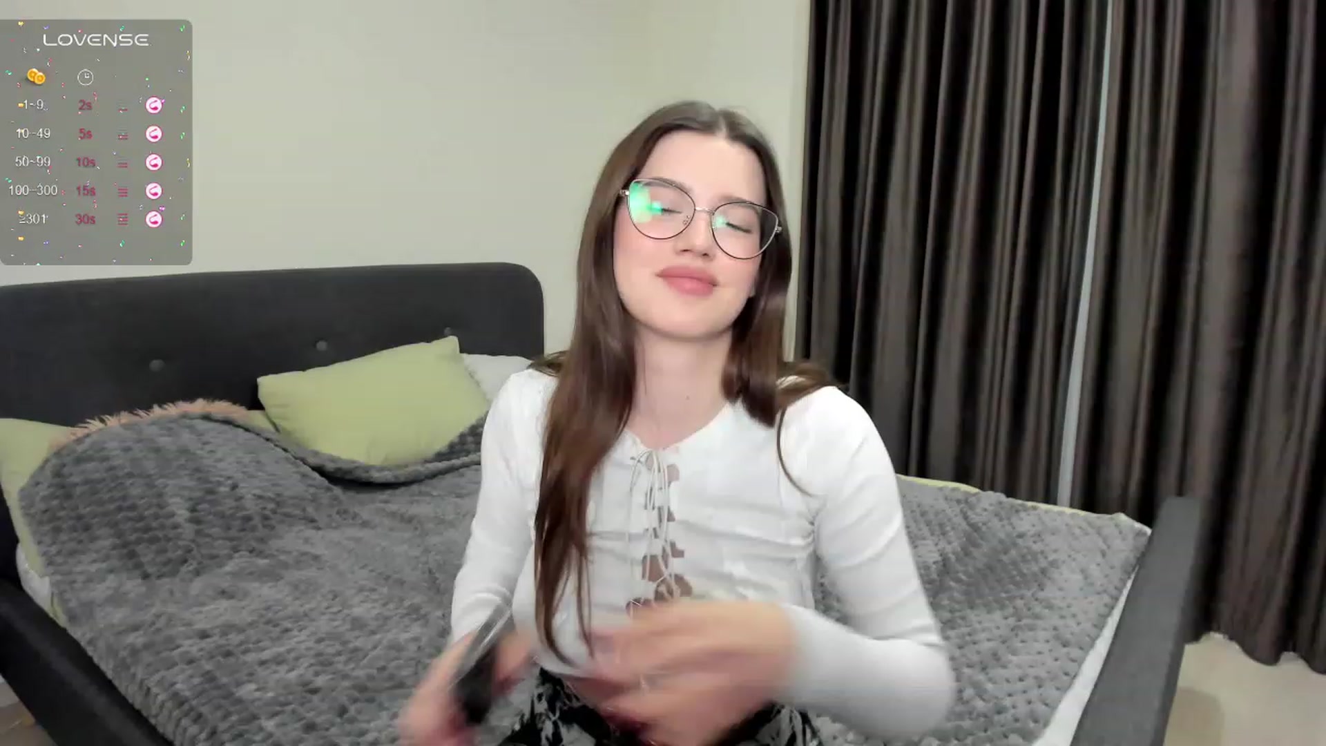 Gallery image thumbnail from LorettaMiller's myfreecams stream on, 12/30/2023, 20:37 image 17 of 20