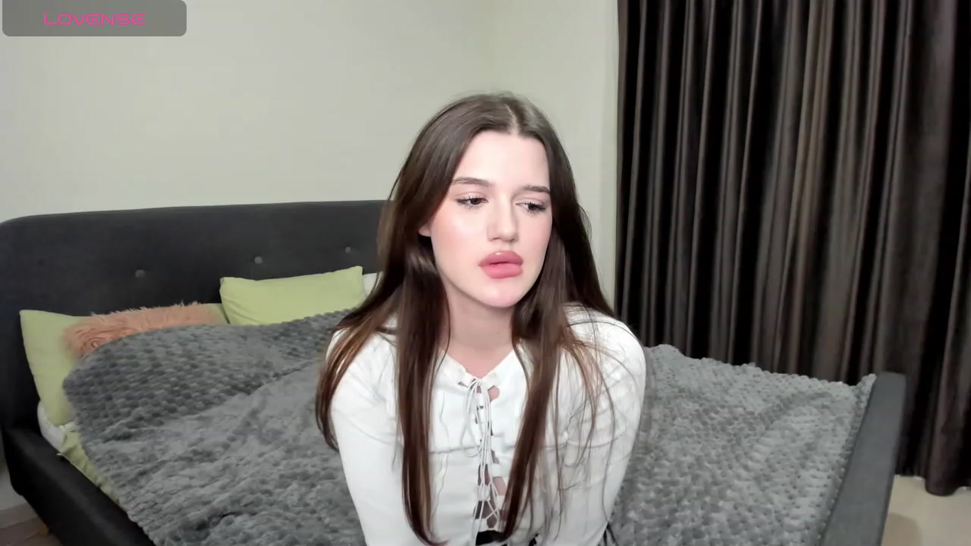Gallery image thumbnail from LorettaMiller's myfreecams stream on, 01/02/2024, 23:17 image 2 of 20