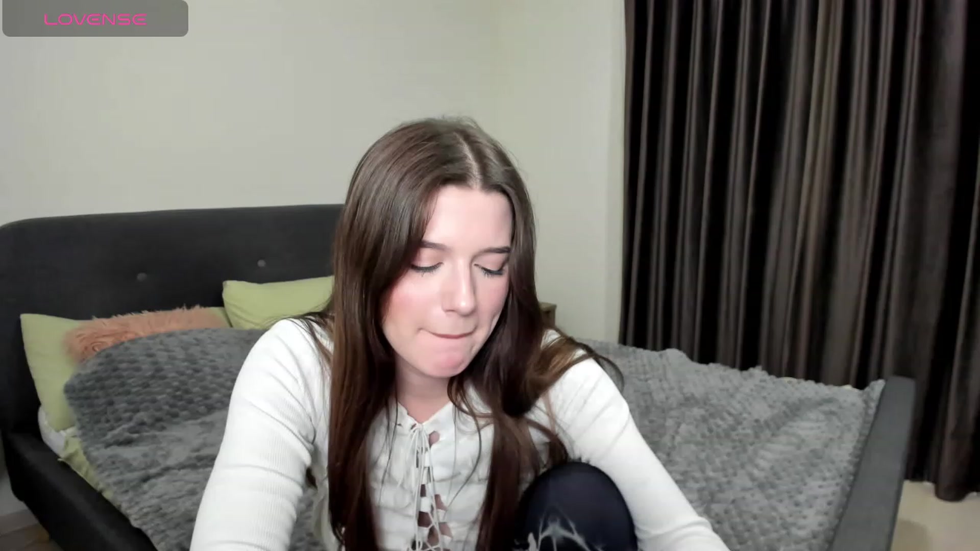 Gallery image thumbnail from LorettaMiller's myfreecams stream on, 01/02/2024, 23:17 image 17 of 20