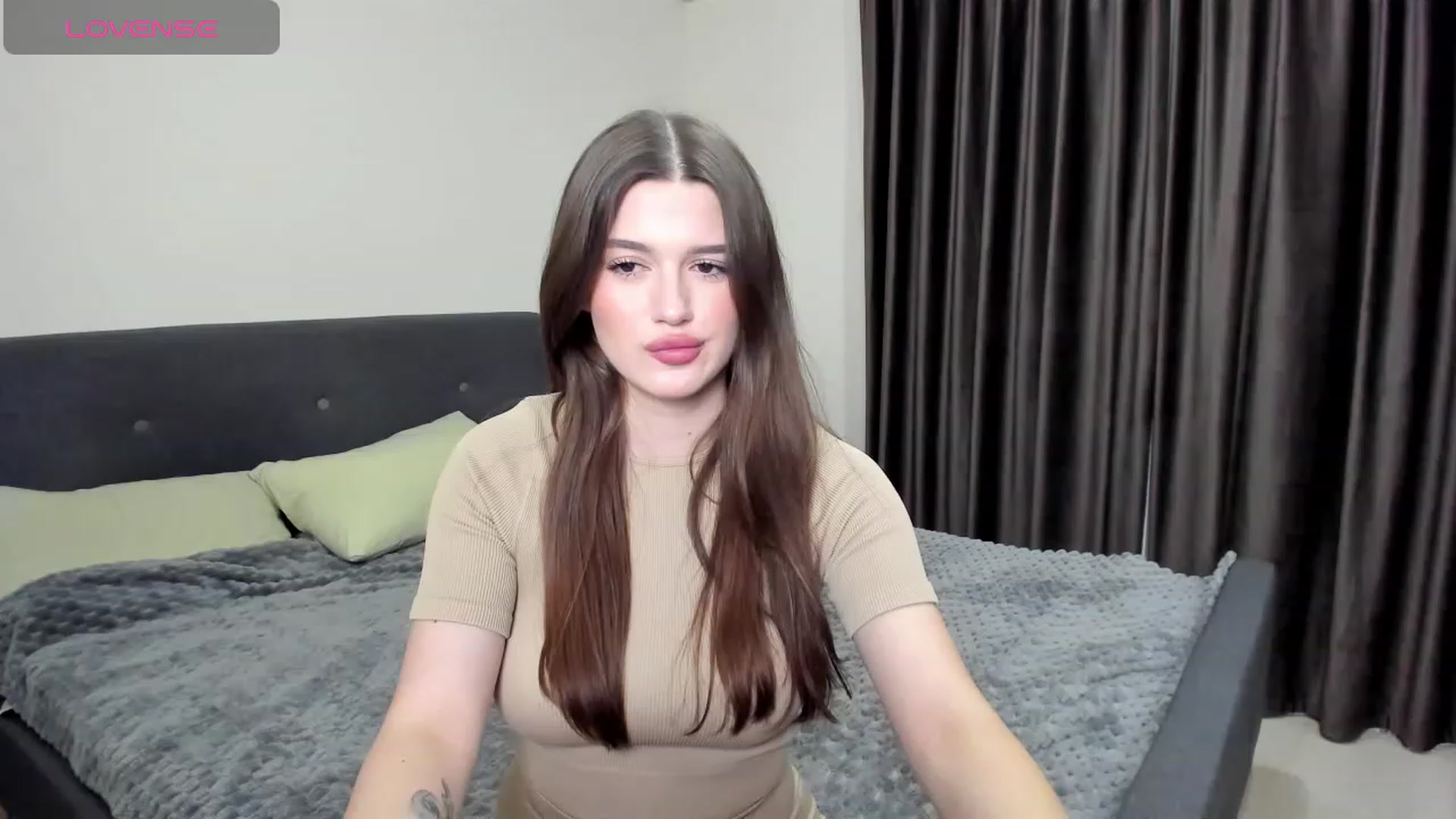 Gallery image thumbnail from LorettaMiller's myfreecams stream on, 01/04/2024, 15:51 image 19 of 20