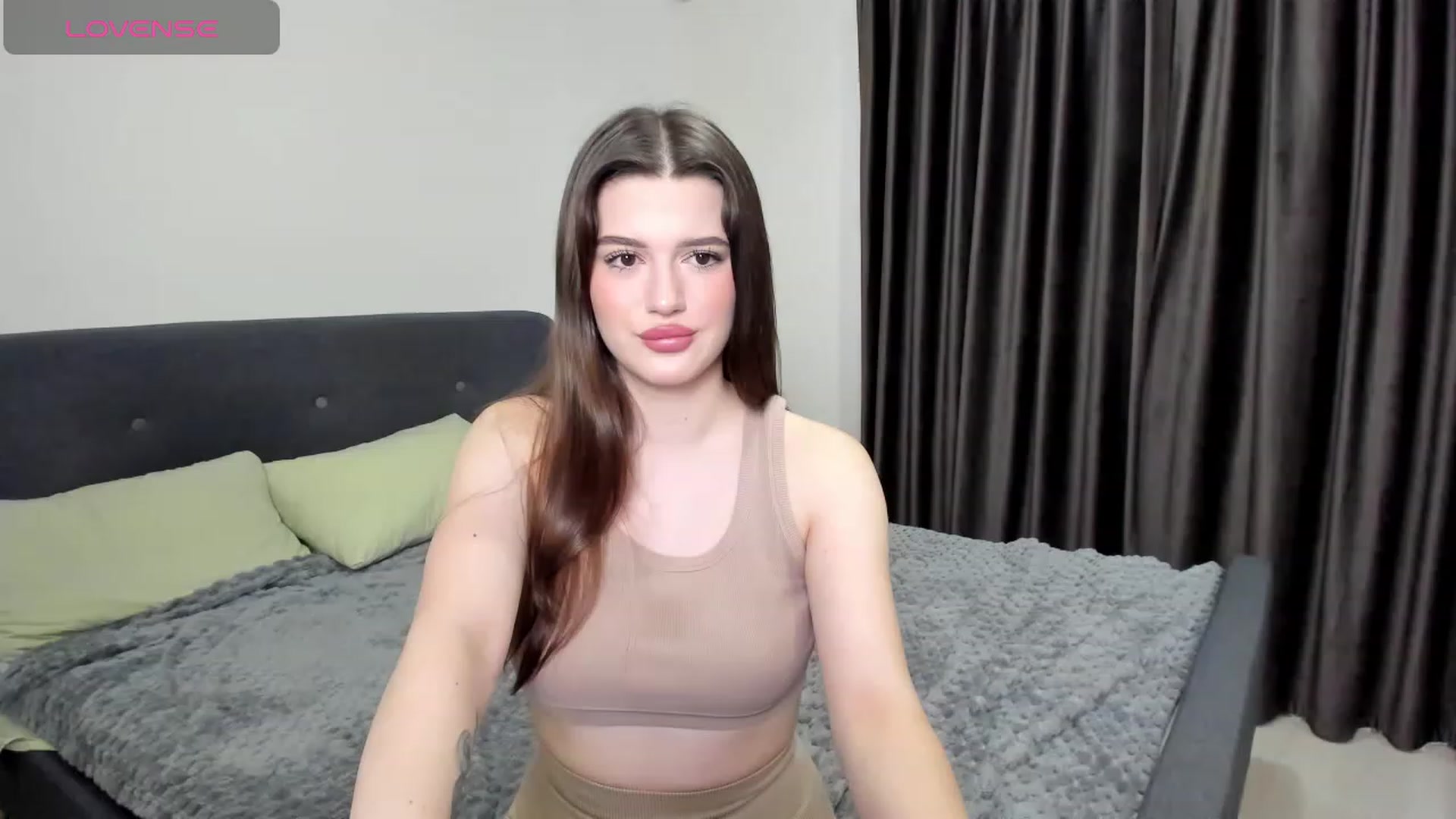 Gallery image thumbnail from LorettaMiller's myfreecams stream on, 01/06/2024, 08:02 image 3 of 20