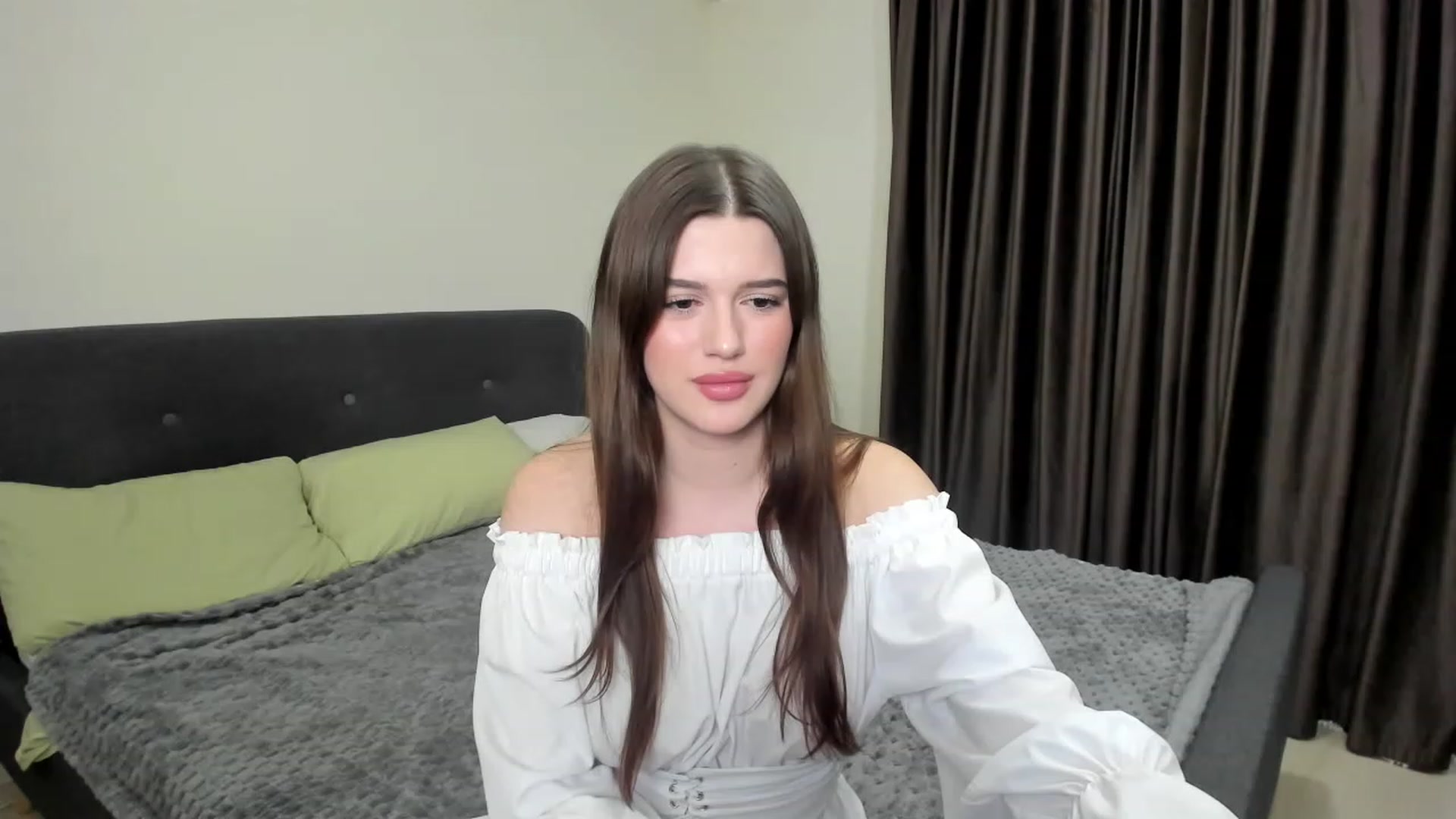Gallery image thumbnail from LorettaMiller's myfreecams stream on, 01/07/2024, 22:26 image 2 of 20
