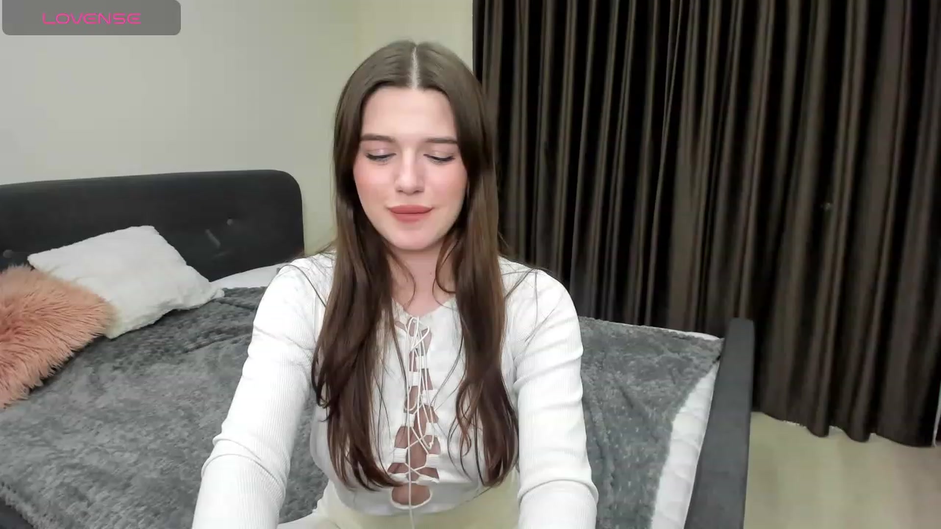 Gallery image thumbnail from LorettaMiller's myfreecams stream on, 01/13/2024, 23:56 image 7 of 20