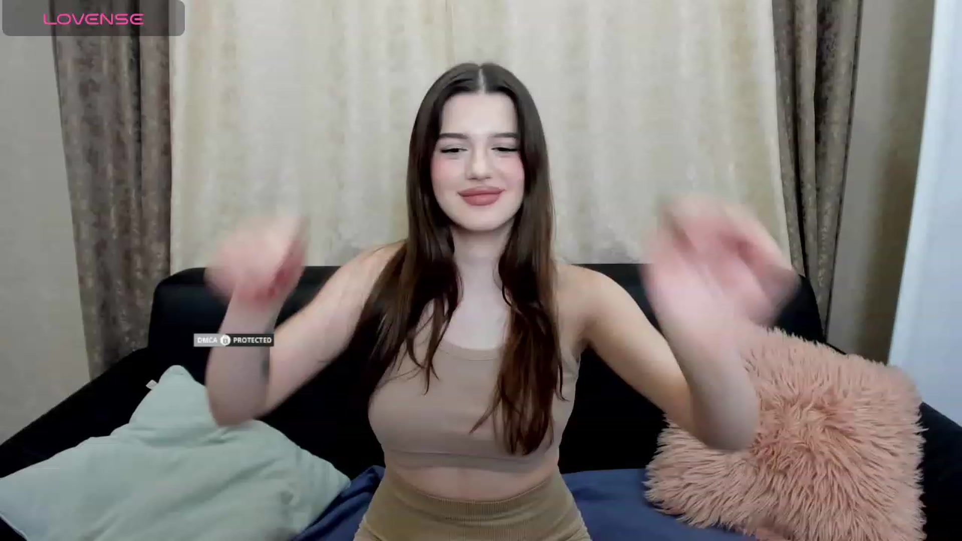 Gallery image thumbnail from LorettaMiller's myfreecams stream on, 01/15/2024, 22:15 image 10 of 20