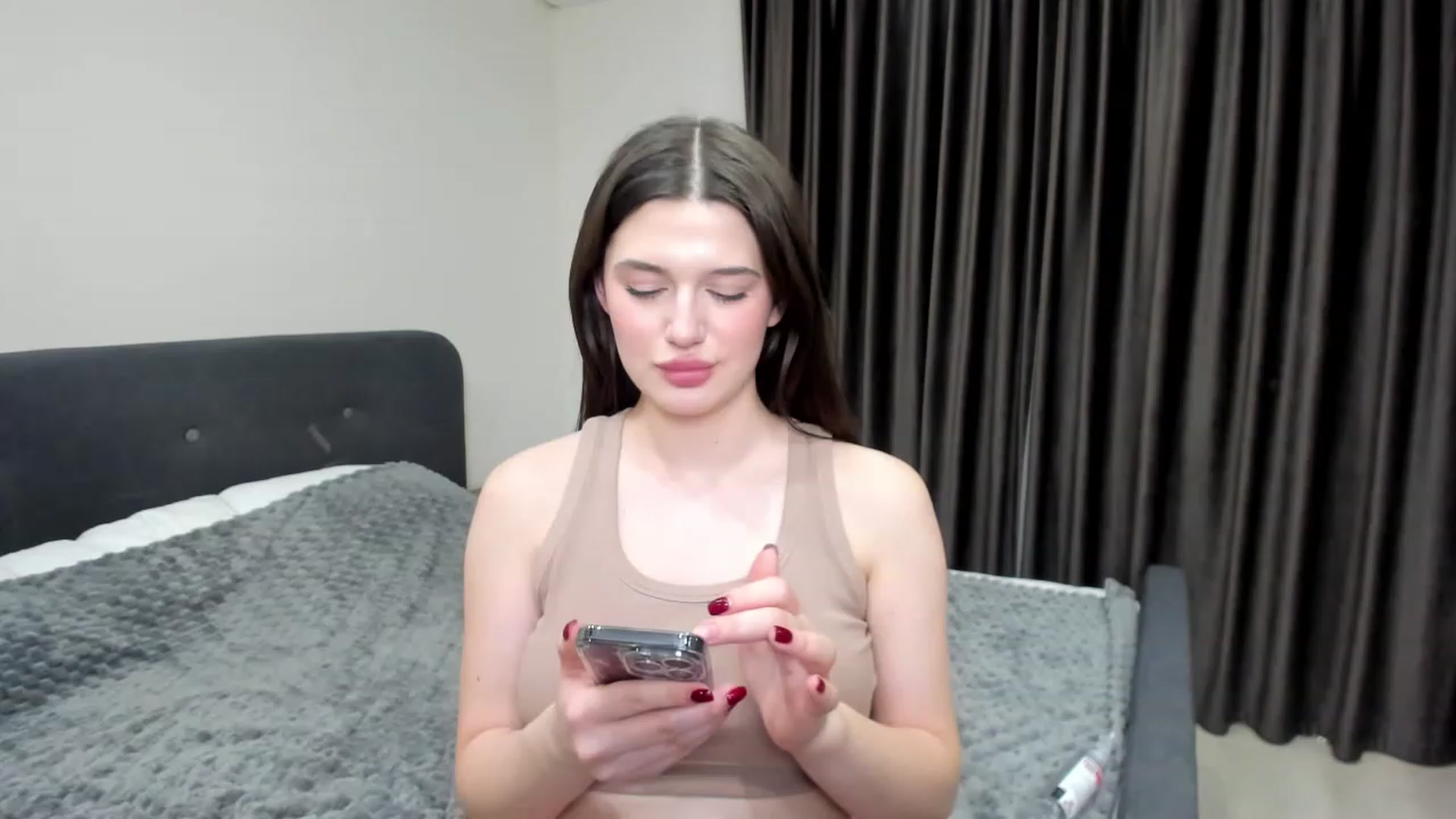 Gallery image thumbnail from LorettaMiller's myfreecams stream on, 01/16/2024, 18:27 image 20 of 20