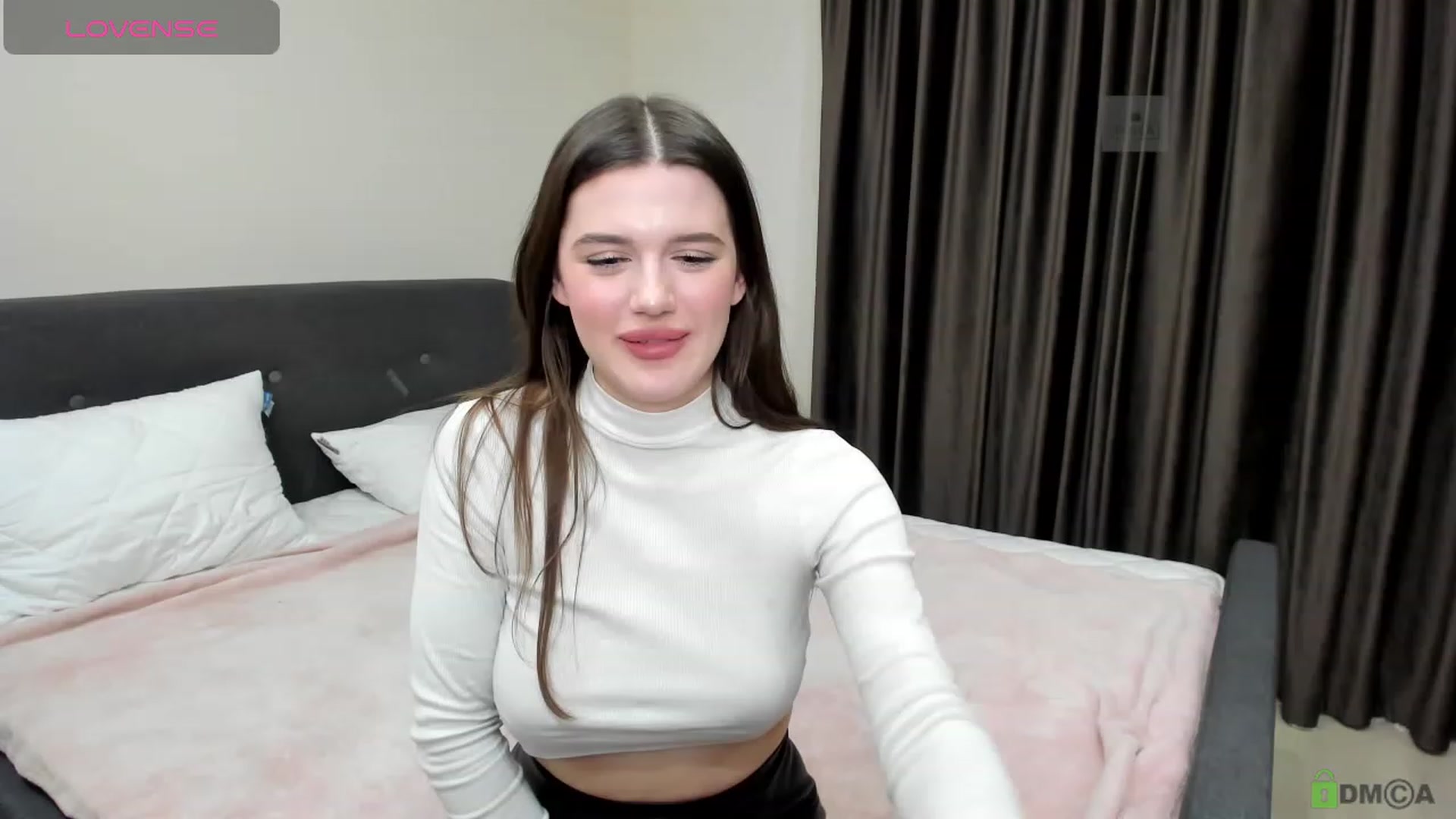 Gallery image thumbnail from LorettaMiller's myfreecams stream on, 01/22/2024, 22:40 image 11 of 20