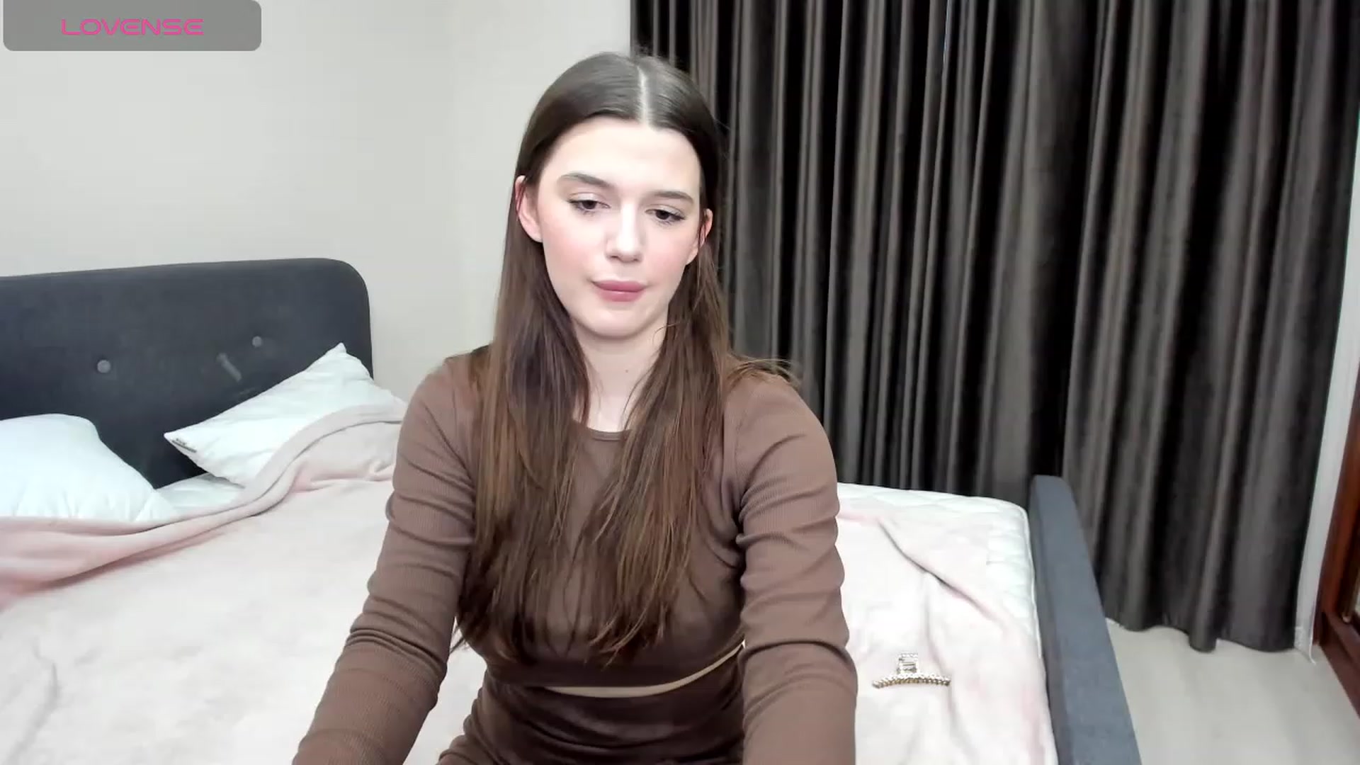 Gallery image thumbnail from LorettaMiller's myfreecams stream on, 01/25/2024, 08:52 image 2 of 20